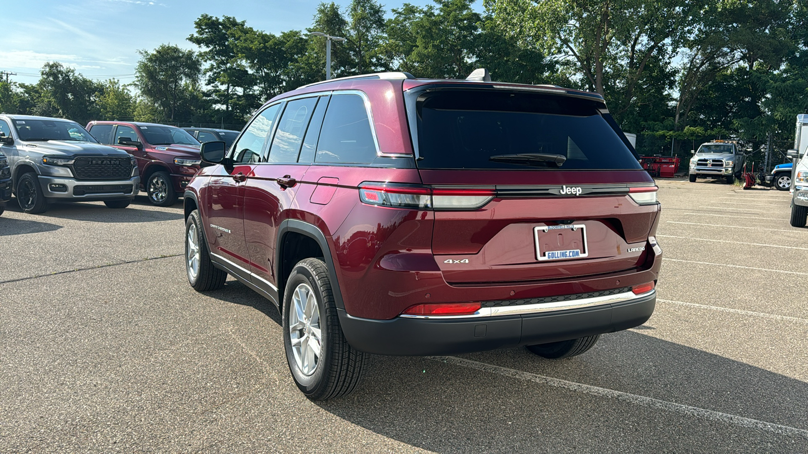 2024 Jeep Grand Cherokee Laredo 3