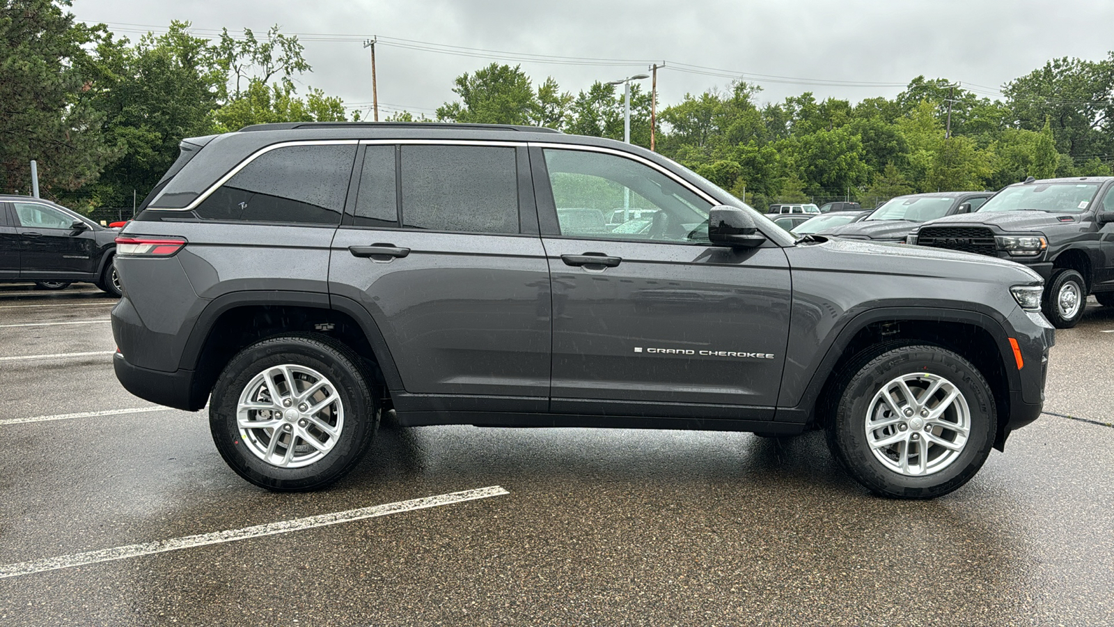 2024 Jeep Grand Cherokee Laredo 6