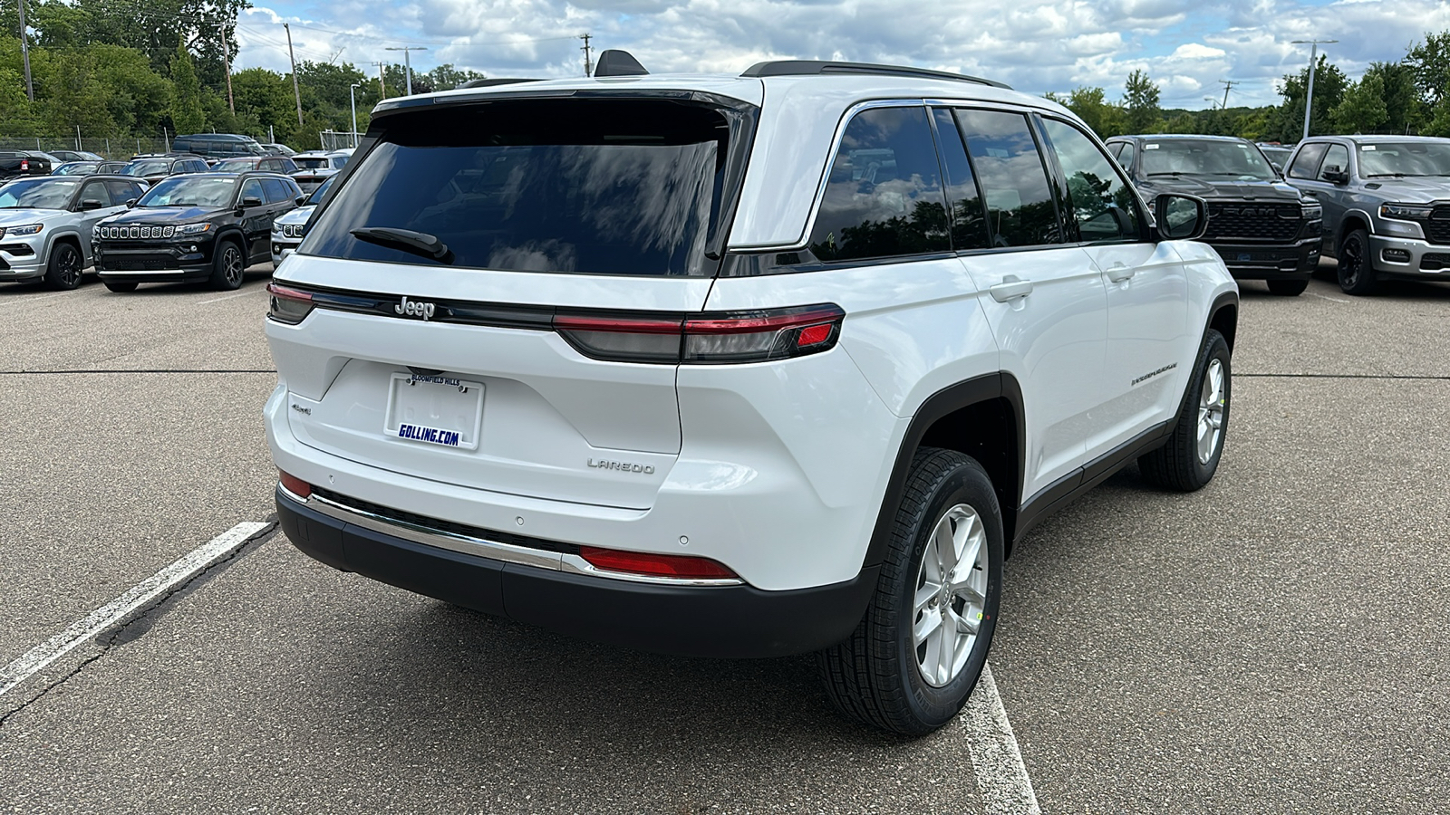 2024 Jeep Grand Cherokee Laredo 5