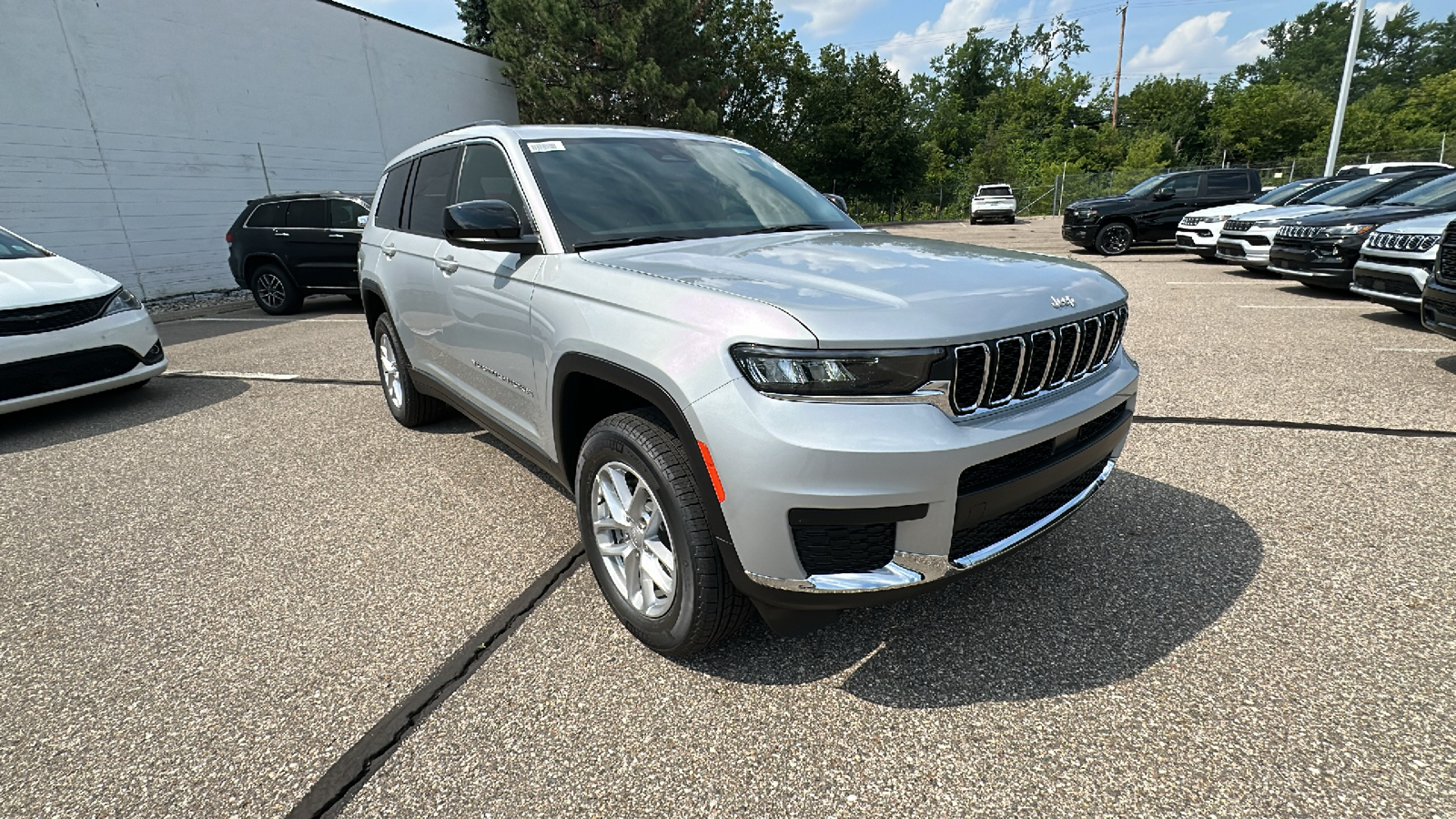 2024 Jeep Grand Cherokee L Laredo 7