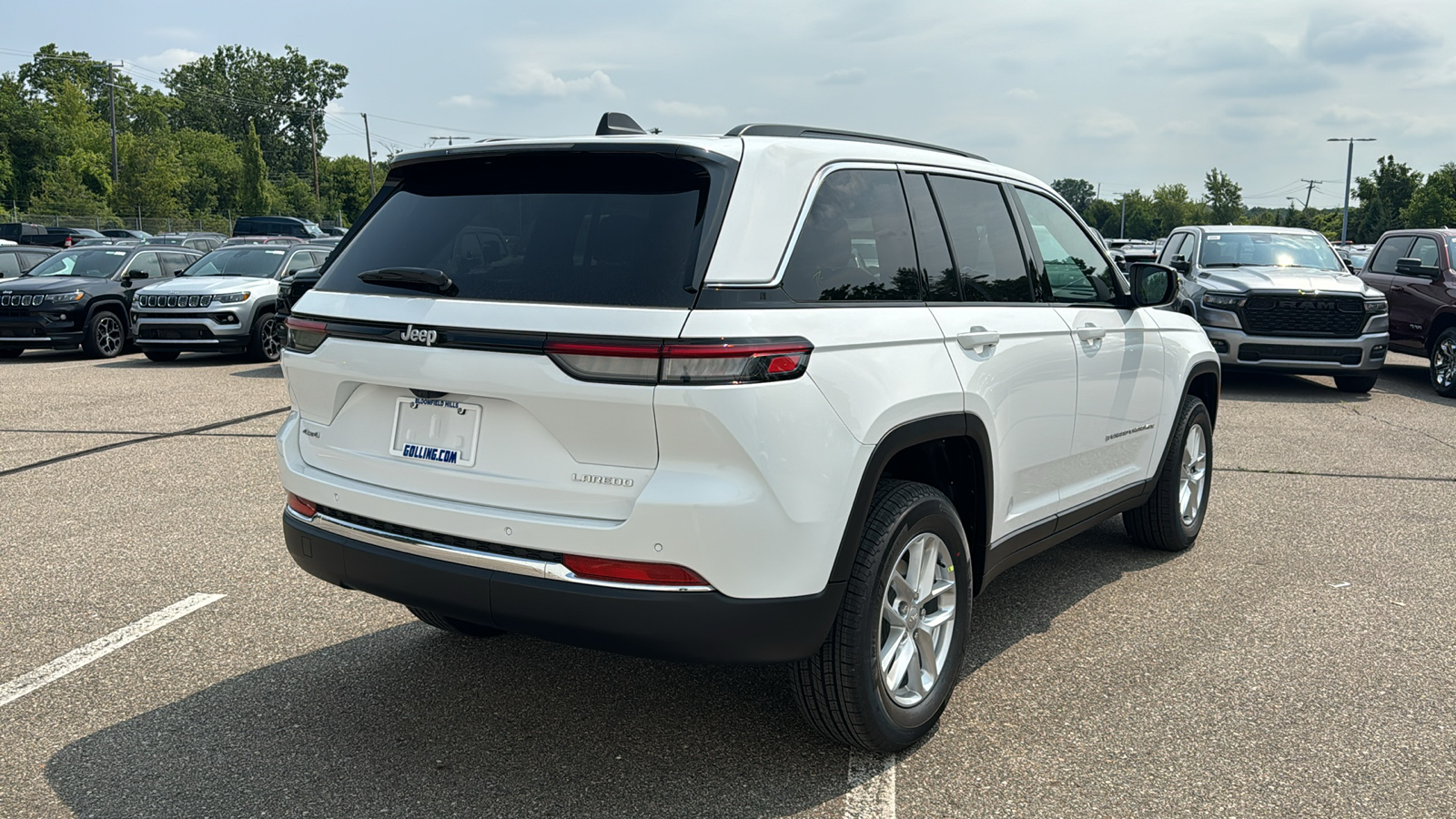 2024 Jeep Grand Cherokee Laredo 5