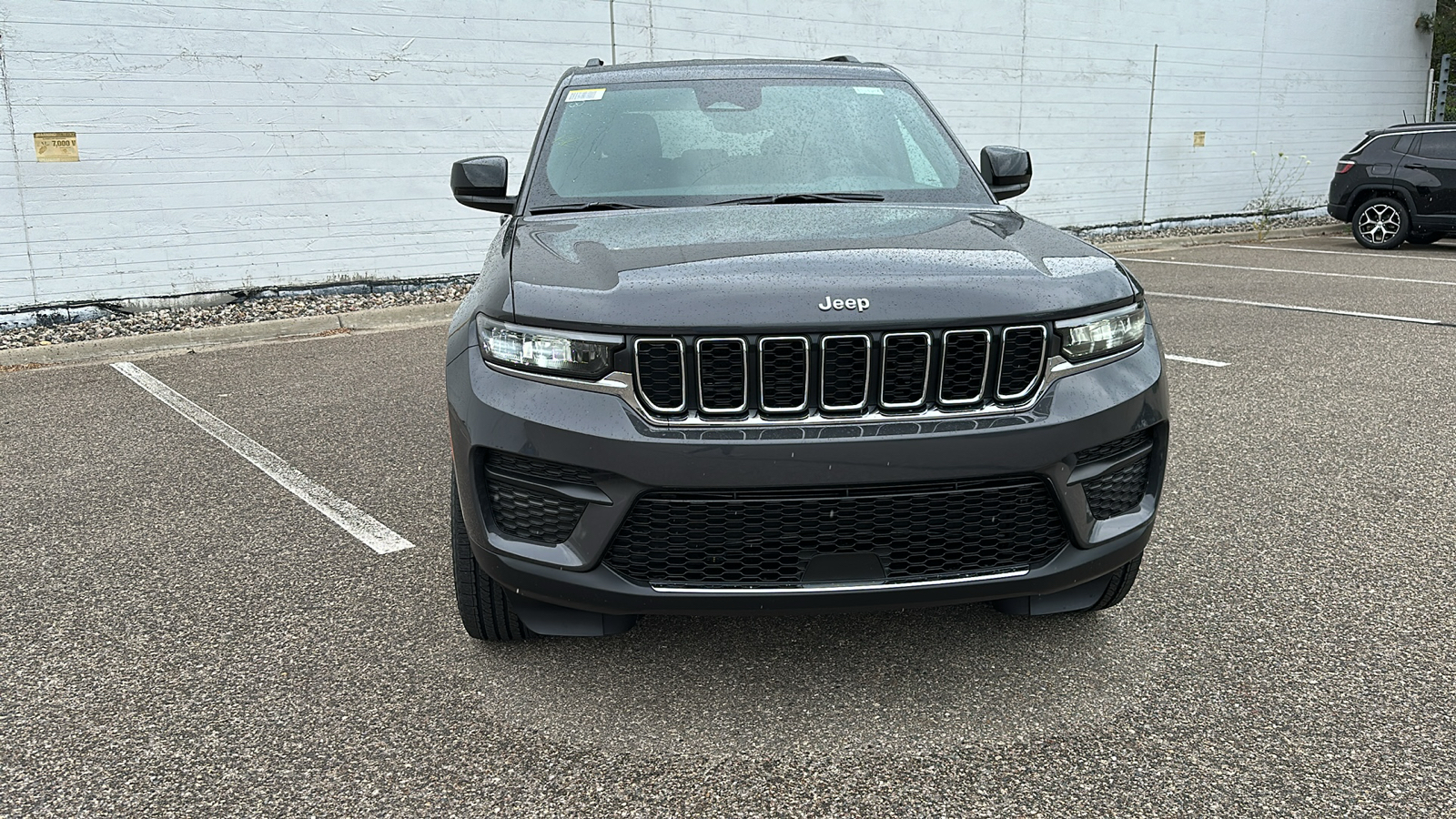 2024 Jeep Grand Cherokee Laredo 8