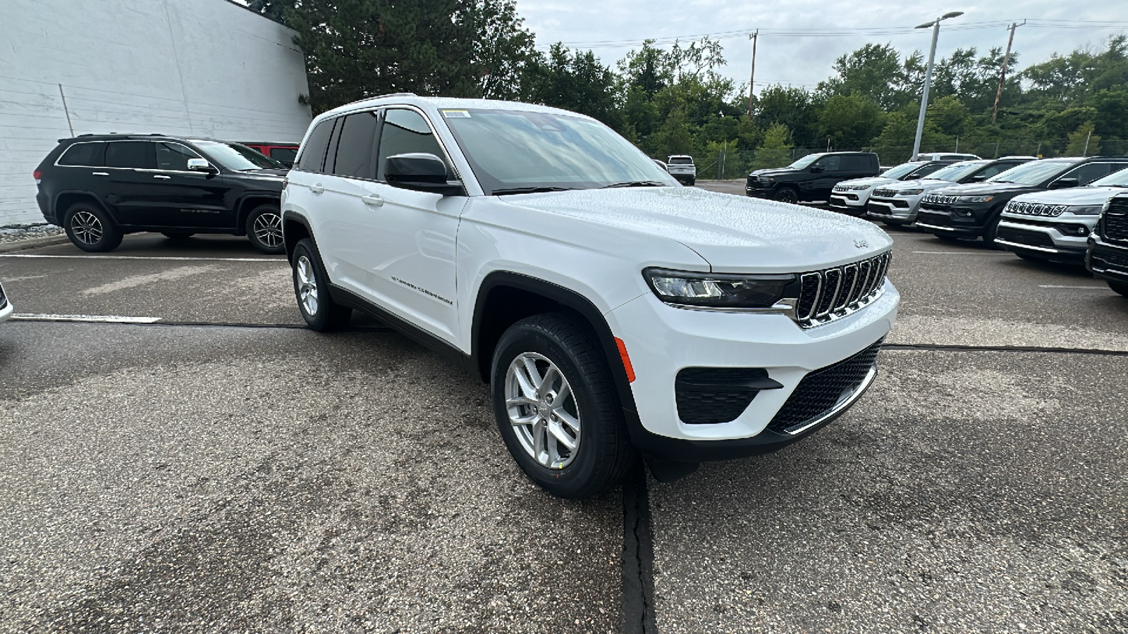 2024 Jeep Grand Cherokee Laredo 7