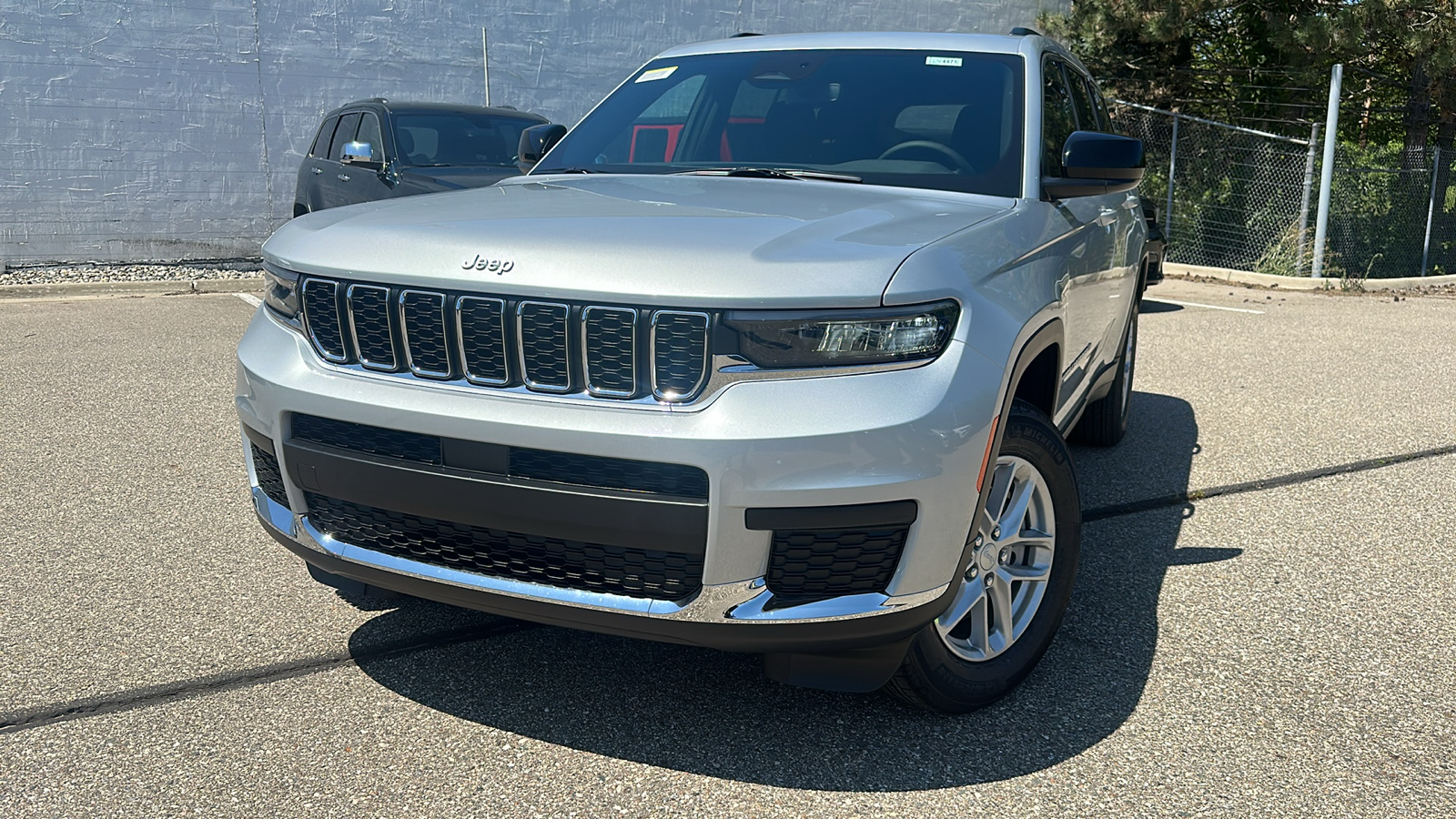 2024 Jeep Grand Cherokee L Laredo 1