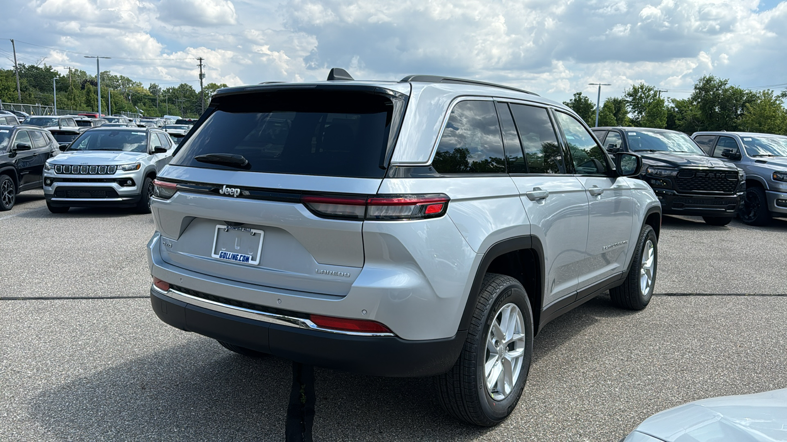 2024 Jeep Grand Cherokee Laredo 5