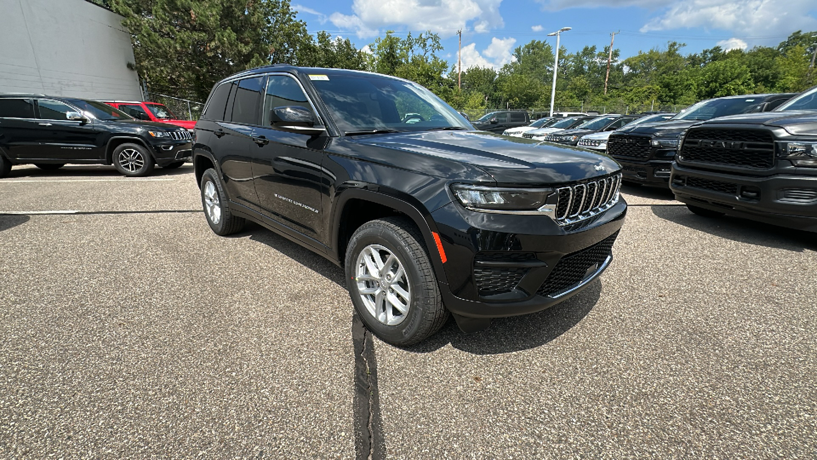 2024 Jeep Grand Cherokee Laredo 7