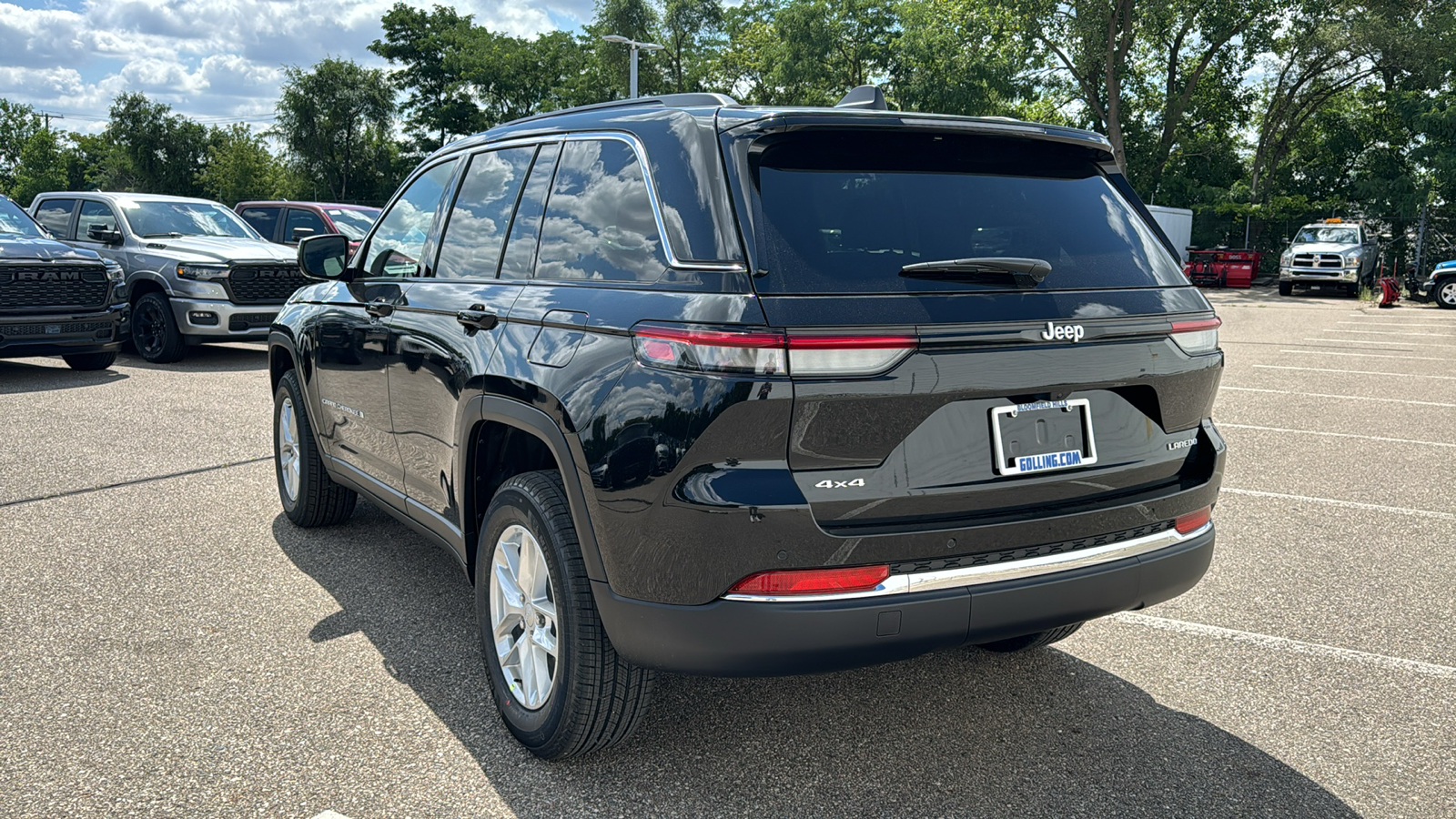 2024 Jeep Grand Cherokee Laredo 3