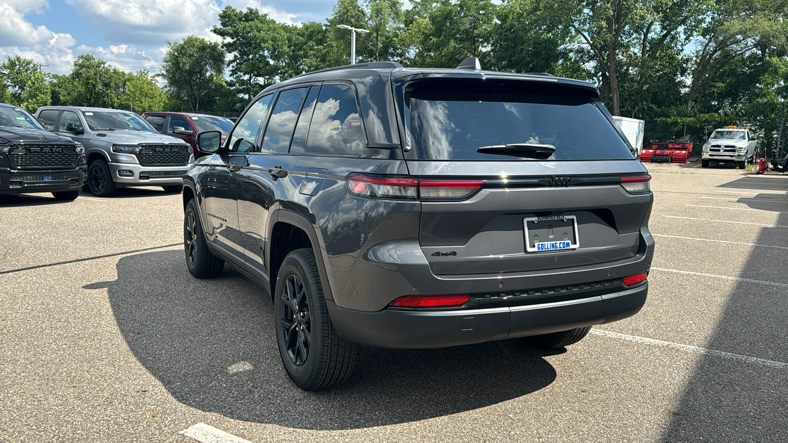 2024 Jeep Grand Cherokee Altitude 3