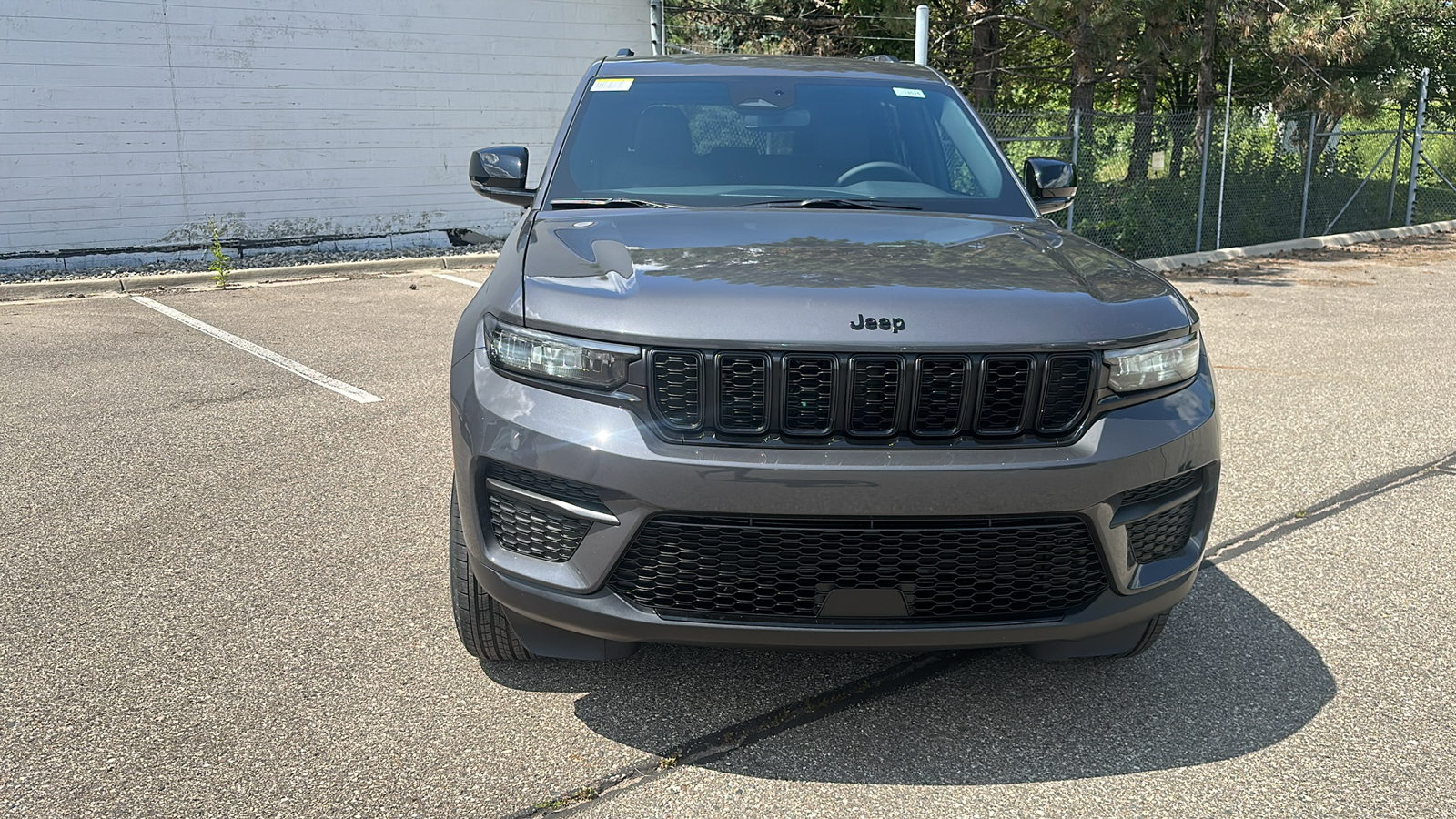 2024 Jeep Grand Cherokee Altitude 8