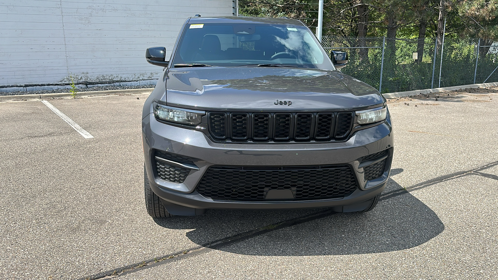 2024 Jeep Grand Cherokee Altitude 8