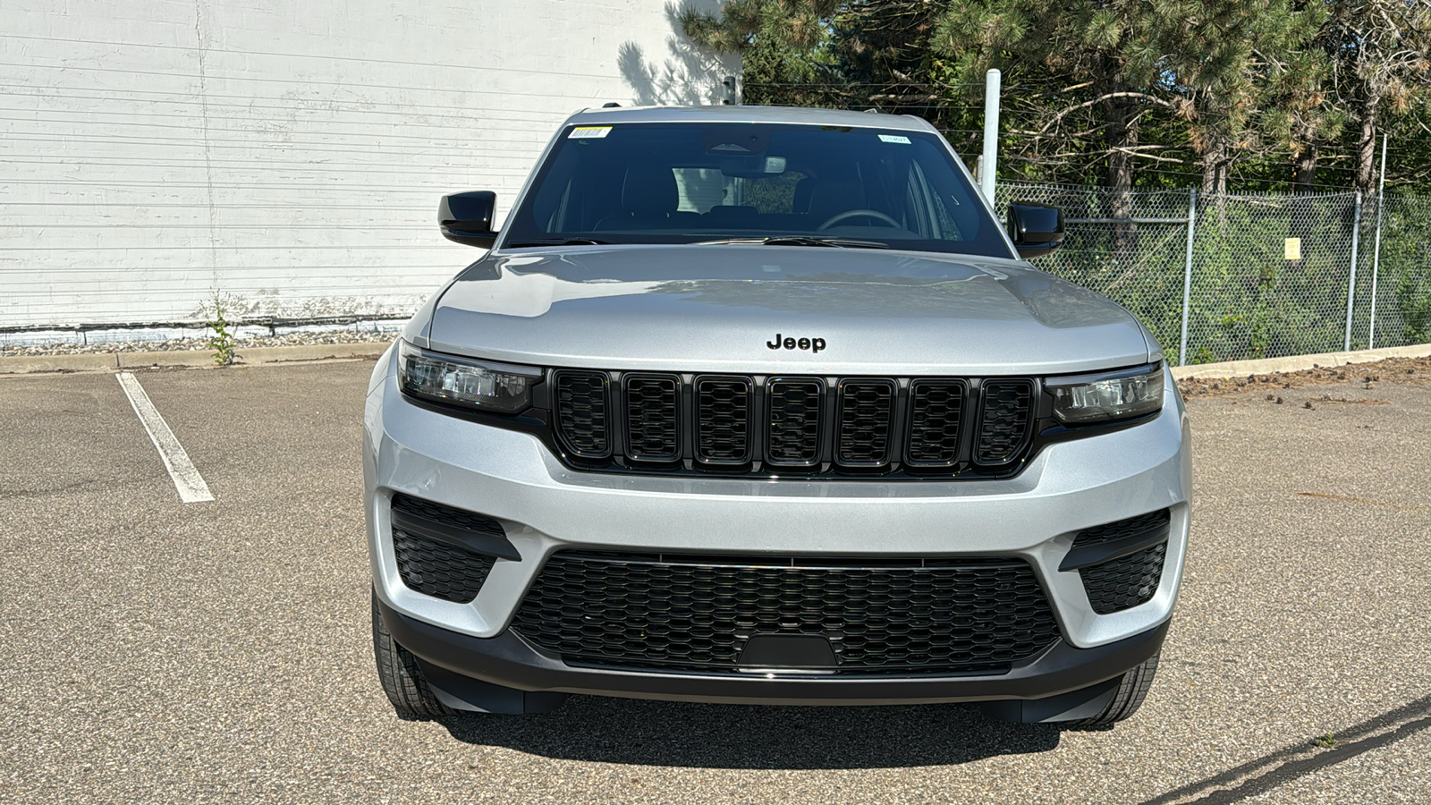 2024 Jeep Grand Cherokee Altitude 8