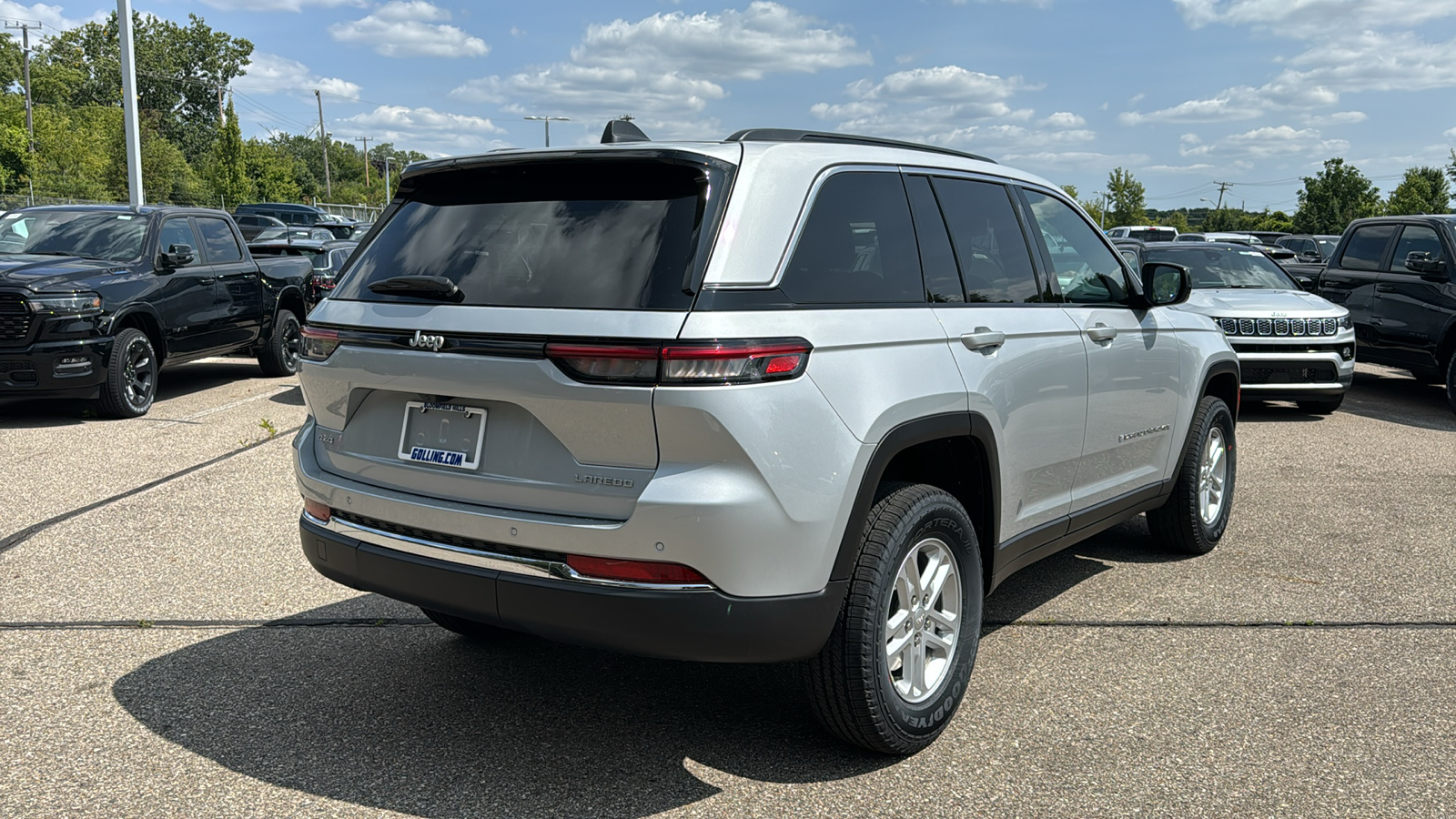 2024 Jeep Grand Cherokee Laredo 5