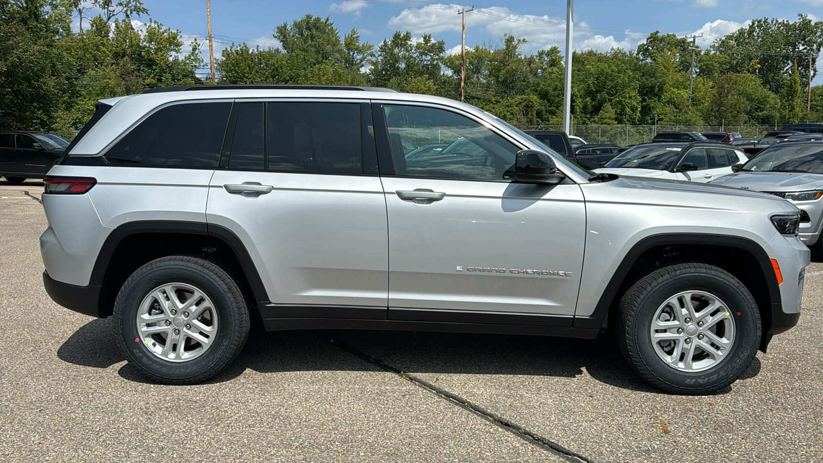 2024 Jeep Grand Cherokee Laredo 6