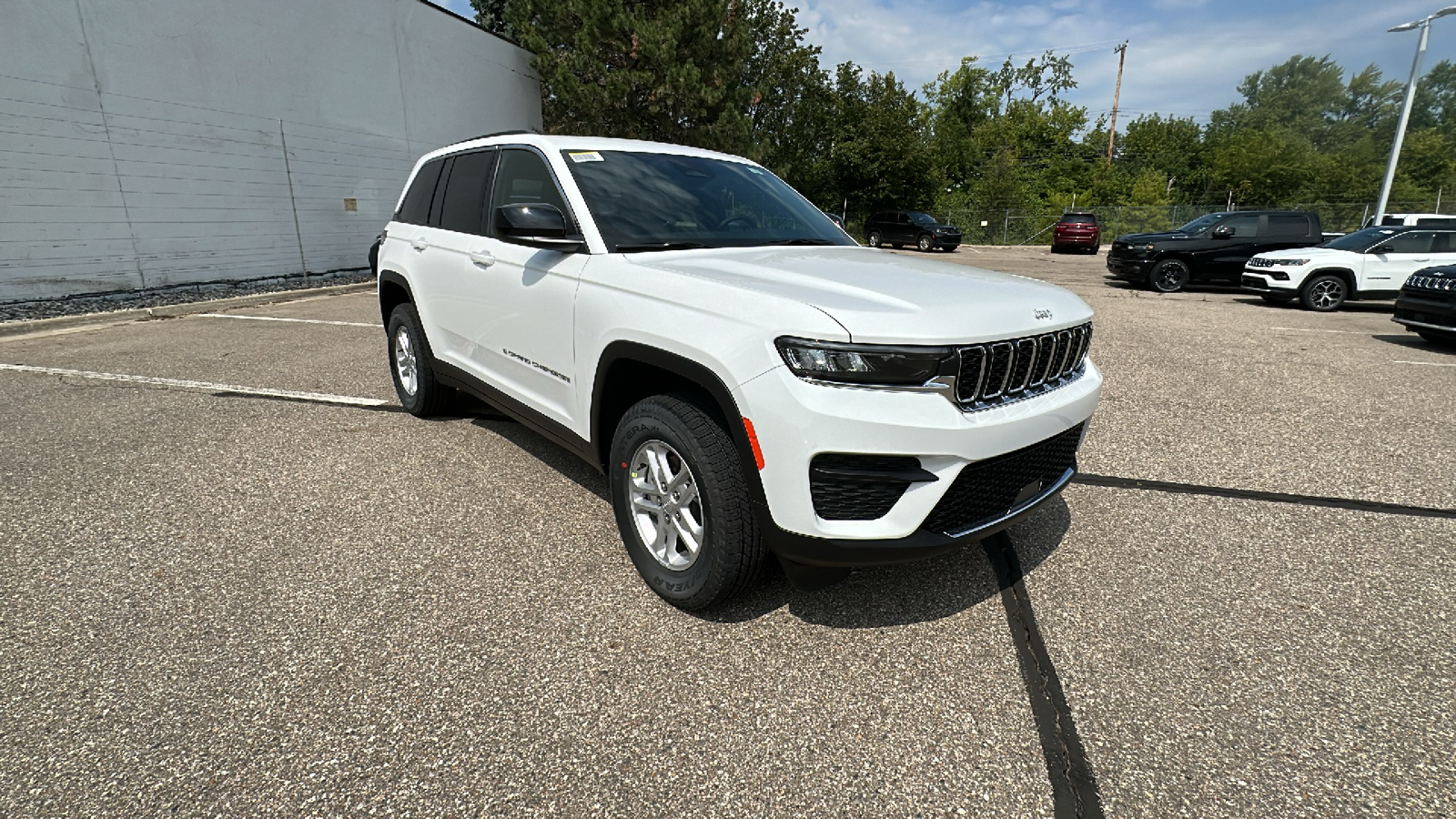 2024 Jeep Grand Cherokee Laredo 7