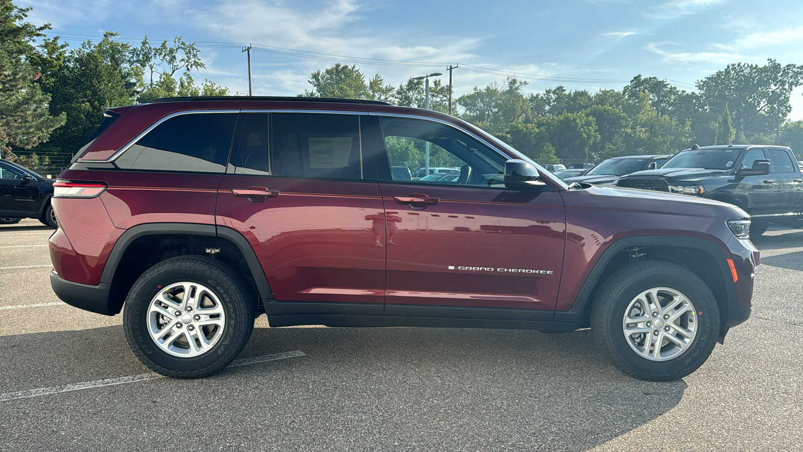 2024 Jeep Grand Cherokee Laredo 6