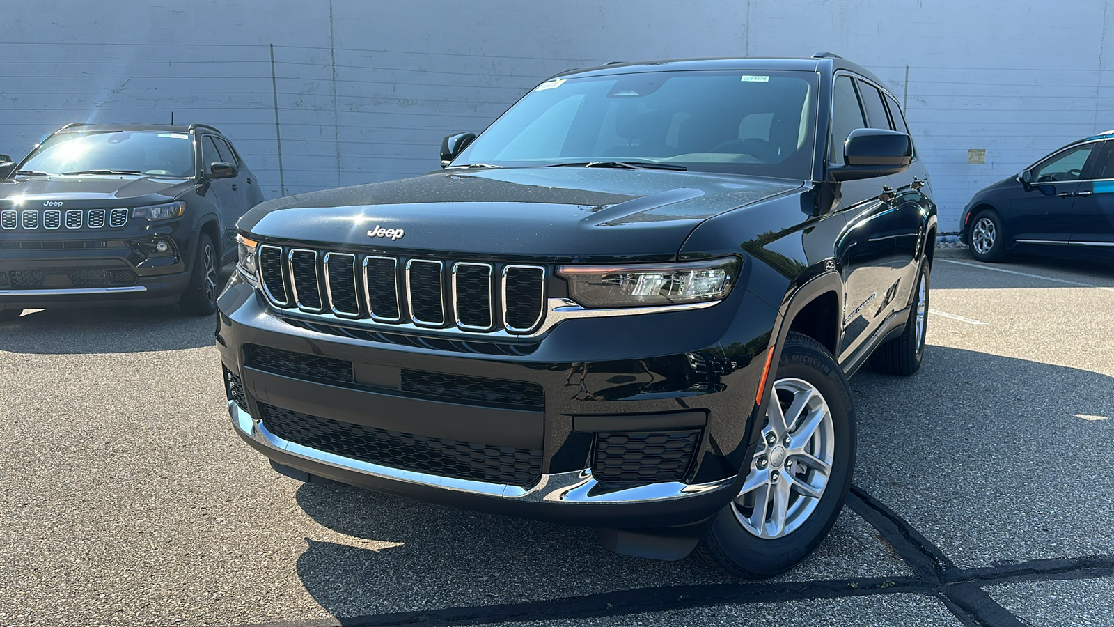 2024 Jeep Grand Cherokee L Laredo 1