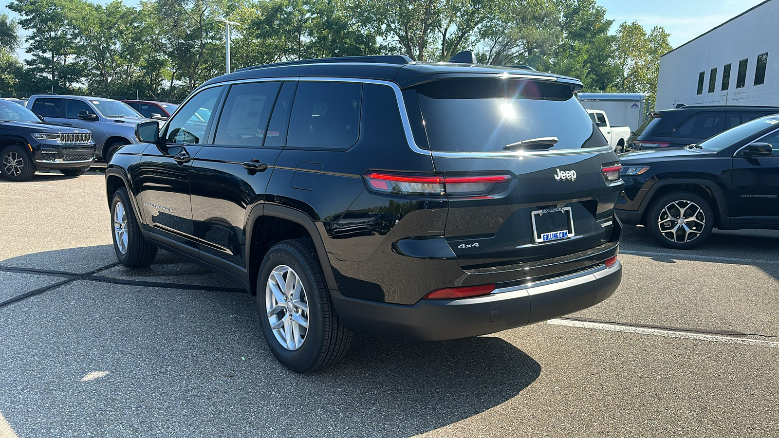 2024 Jeep Grand Cherokee L Laredo 3