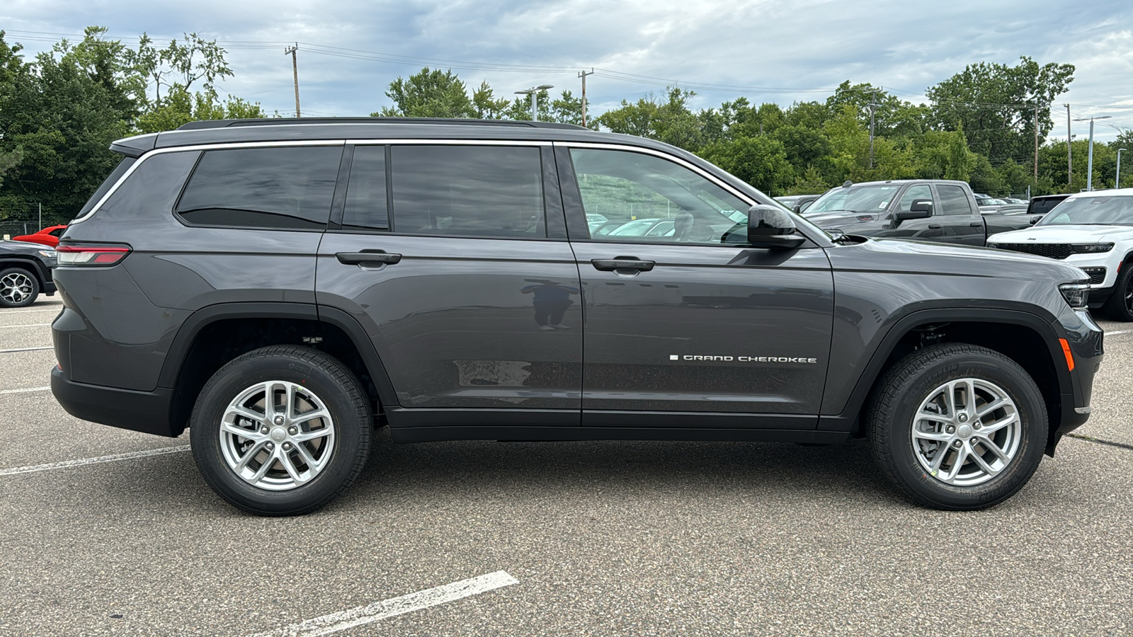 2024 Jeep Grand Cherokee L Laredo 6