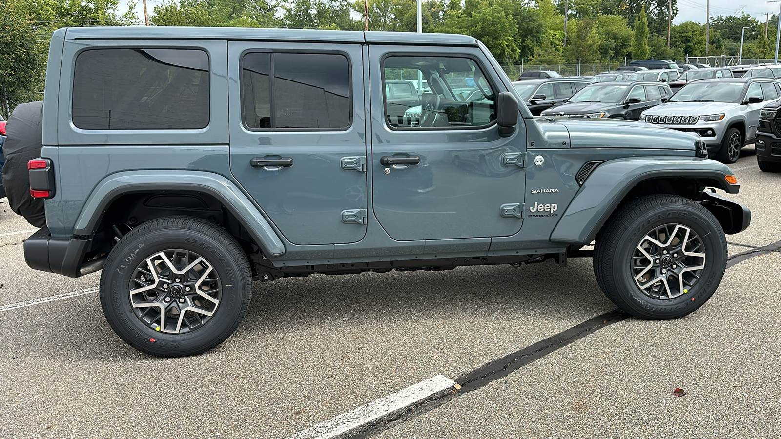 2024 Jeep Wrangler Sahara 6