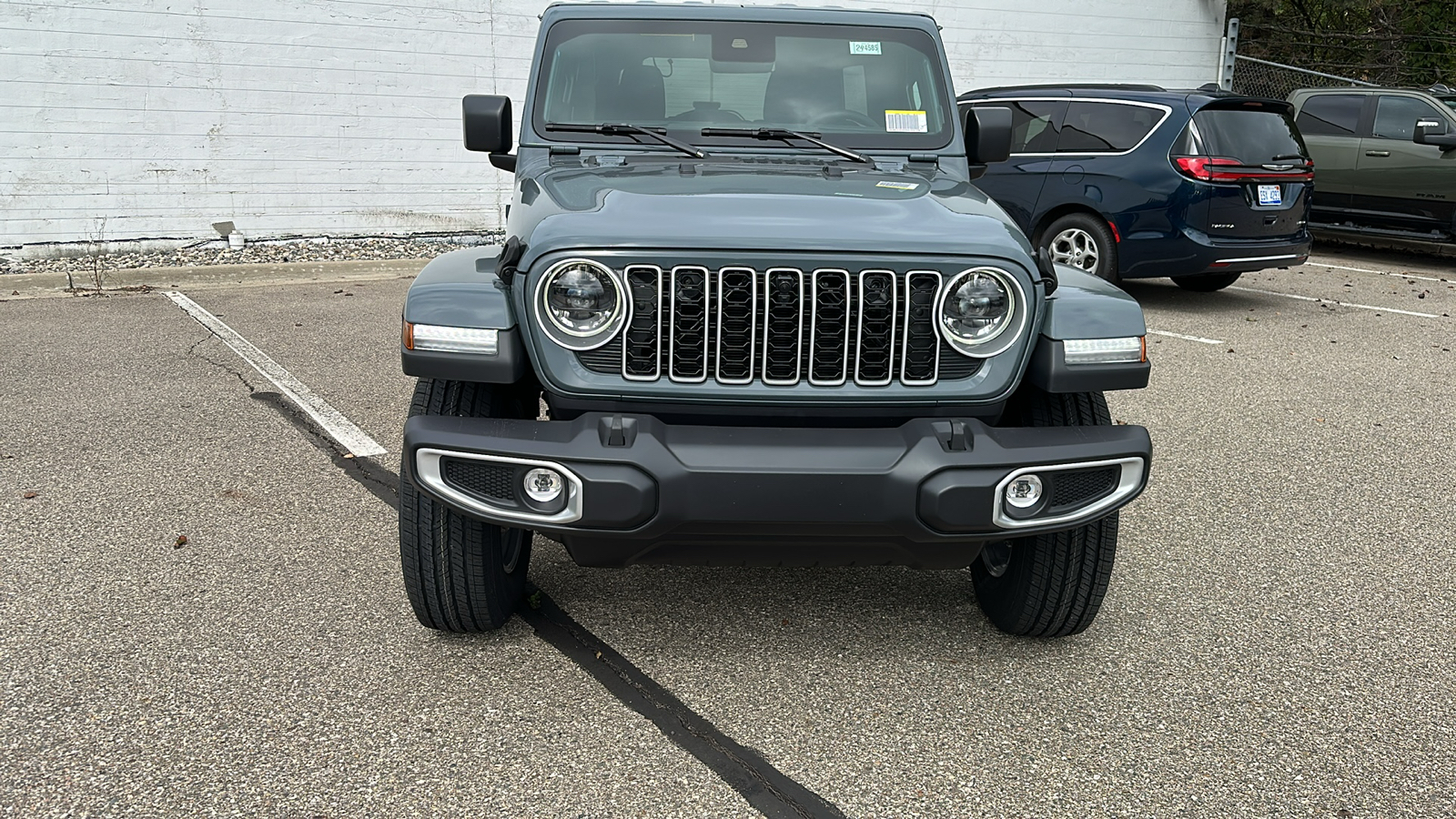 2024 Jeep Wrangler Sahara 8