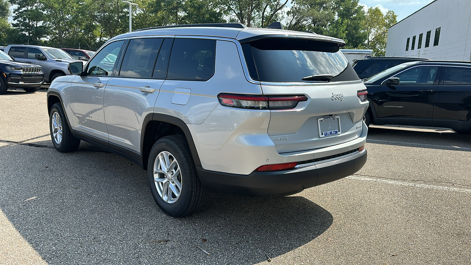 2024 Jeep Grand Cherokee L Laredo 3