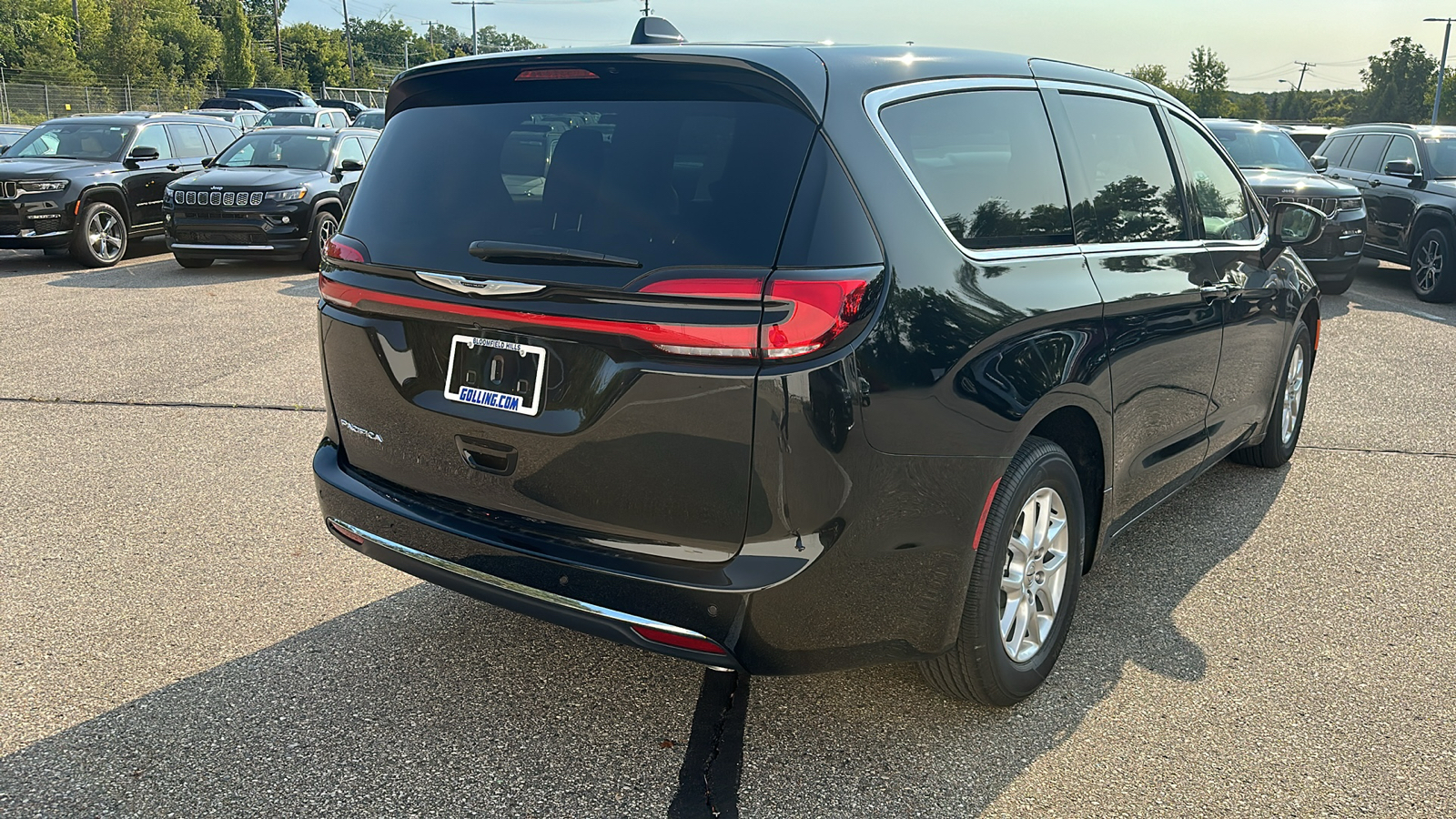 2024 Chrysler Pacifica Touring L 5