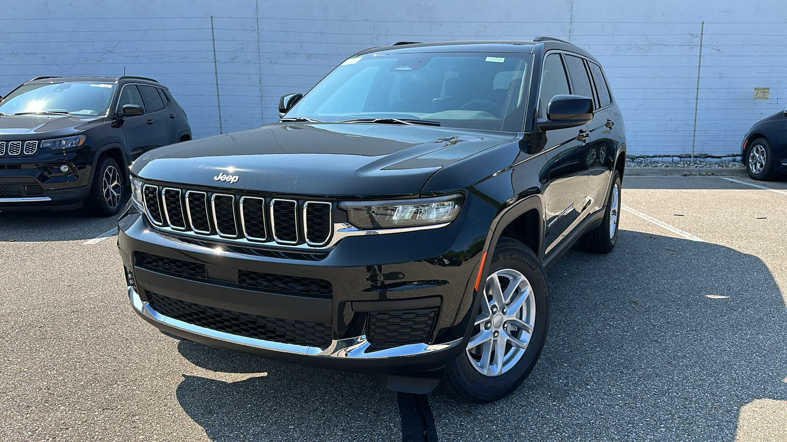 2024 Jeep Grand Cherokee L Laredo 1