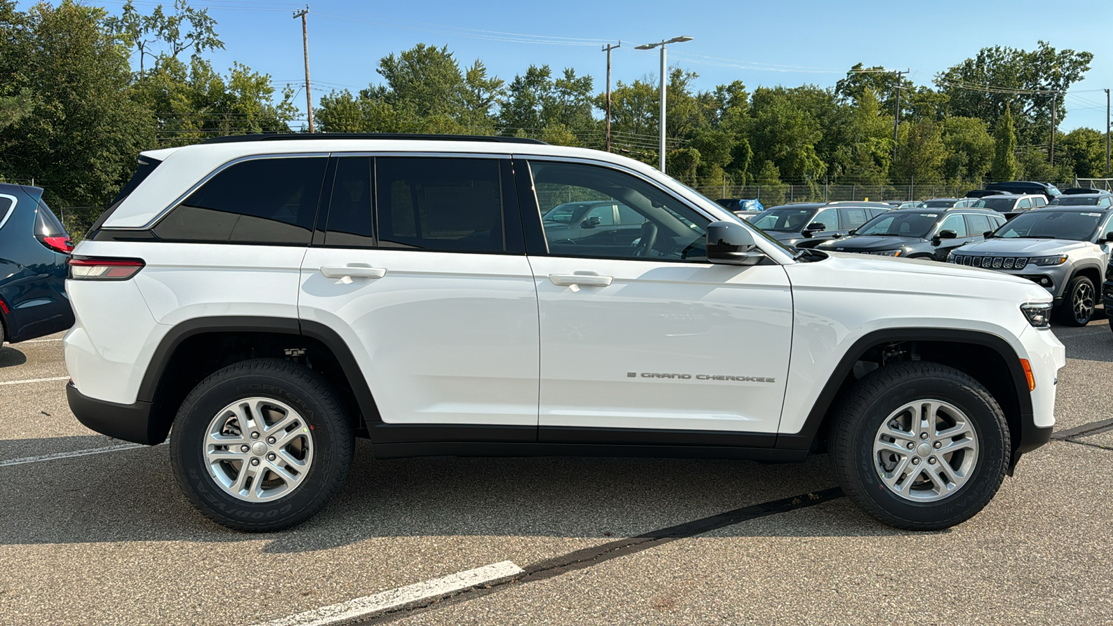 2024 Jeep Grand Cherokee Laredo 6