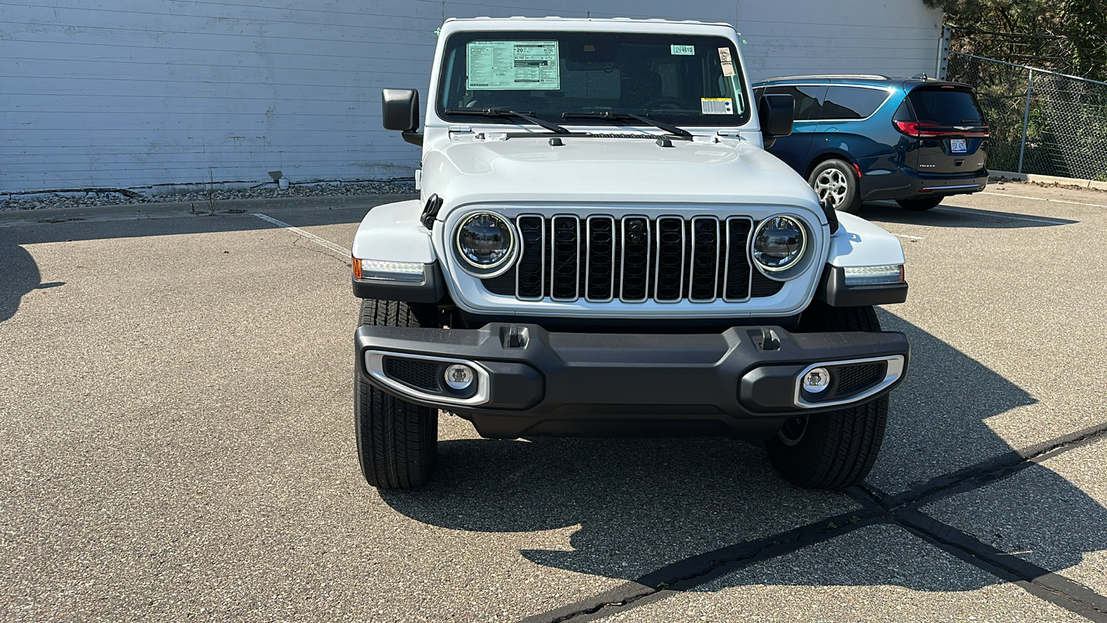 2024 Jeep Wrangler Sahara 8