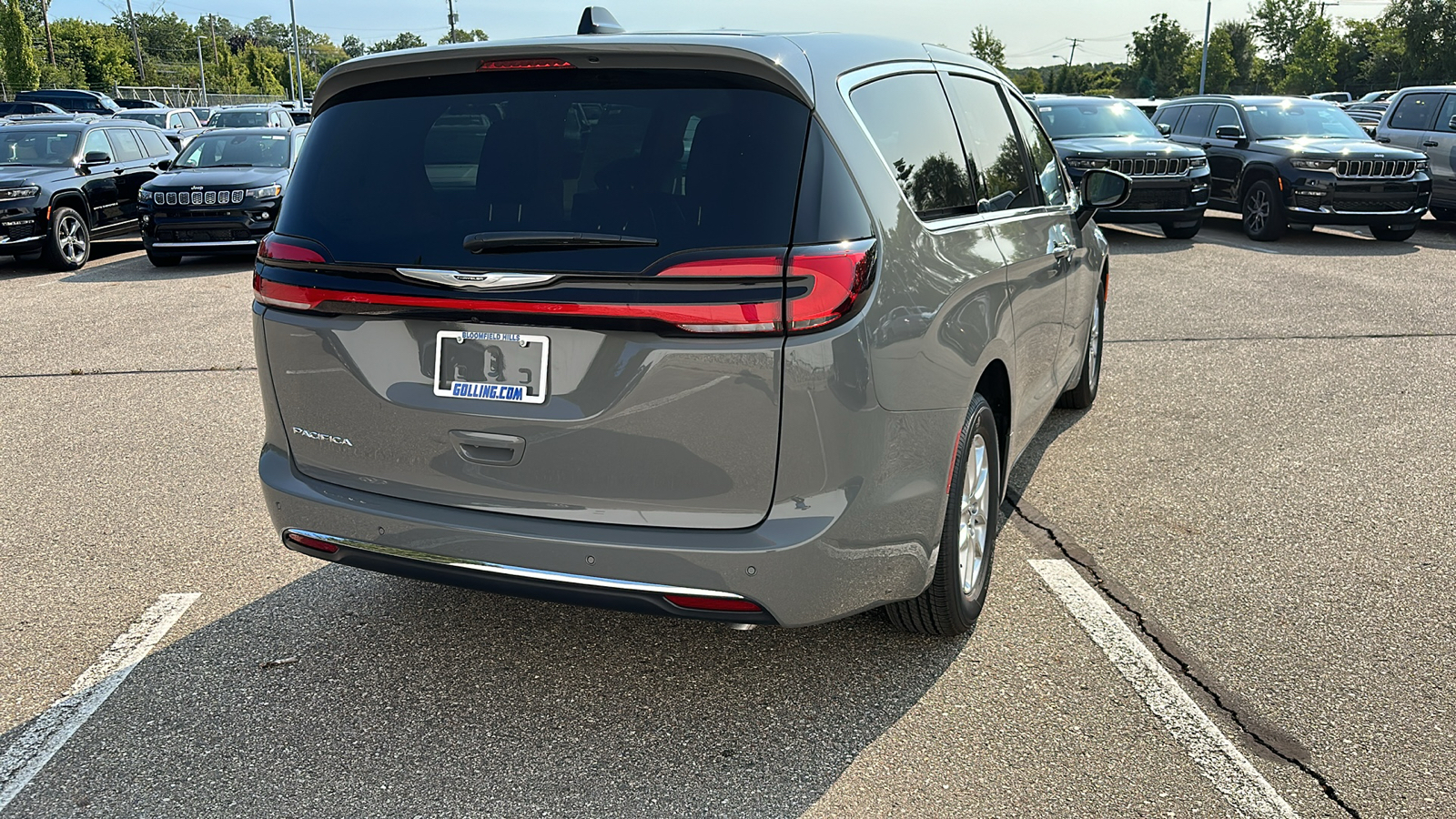 2024 Chrysler Pacifica Touring L 5