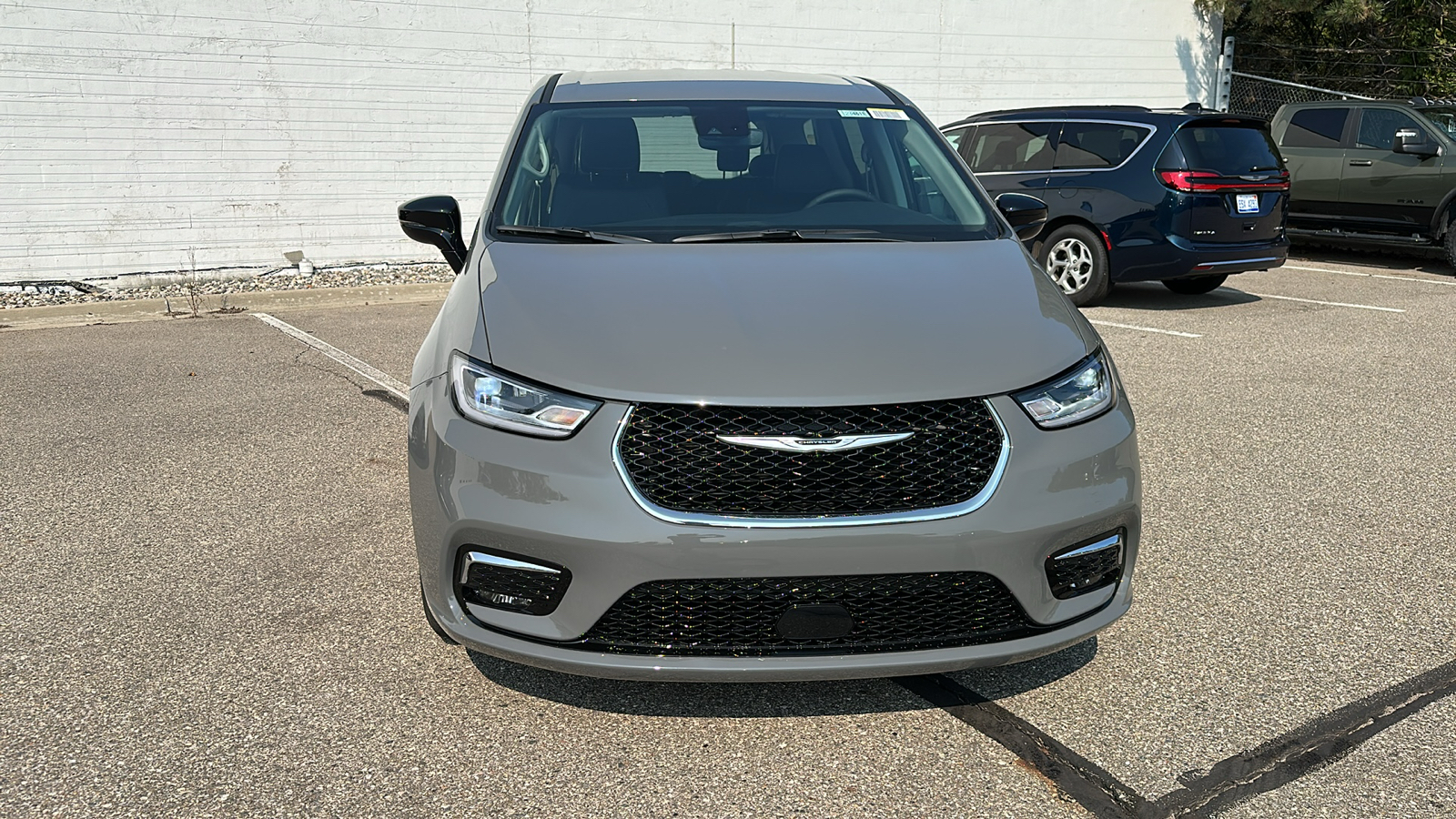 2024 Chrysler Pacifica Touring L 8