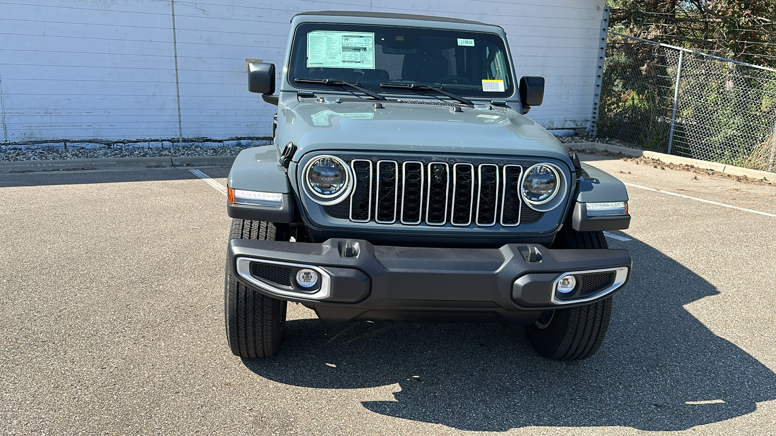 2024 Jeep Wrangler Sahara 8