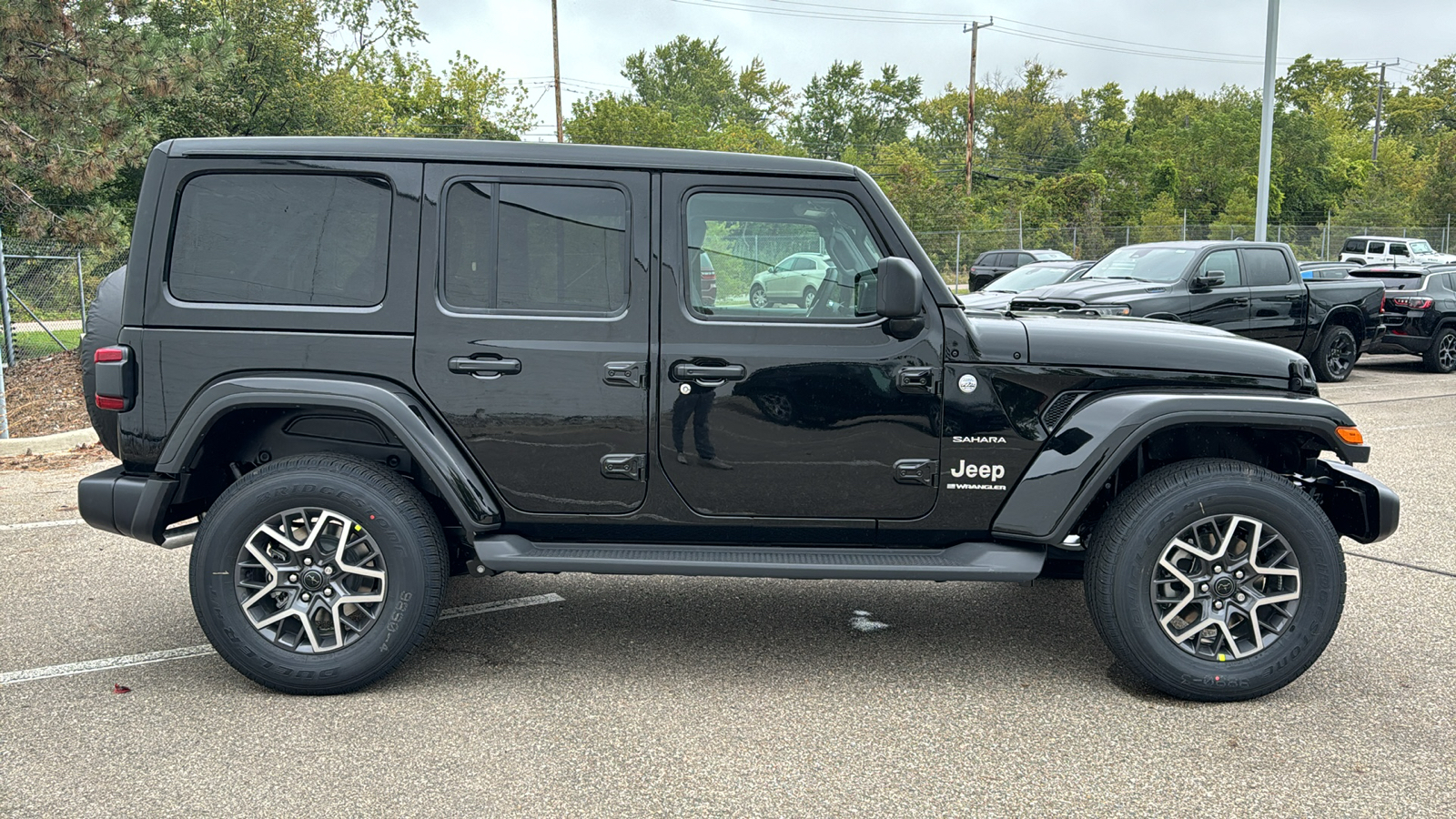 2024 Jeep Wrangler Sahara 6