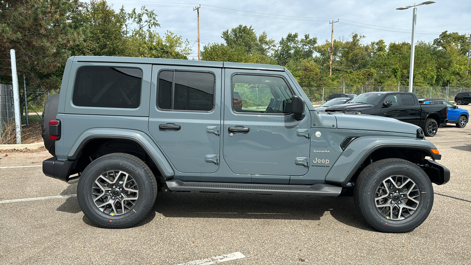 2024 Jeep Wrangler Sahara 6