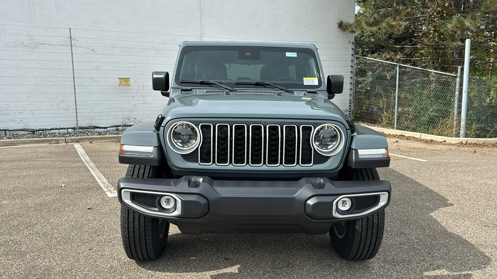 2024 Jeep Wrangler Sahara 8