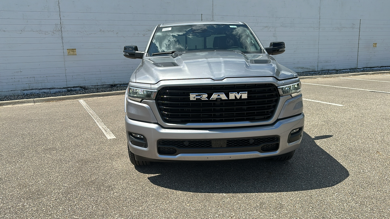 2025 Ram 1500 Laramie 8