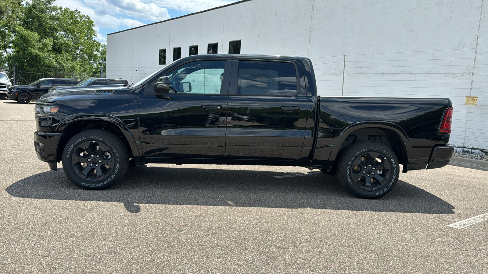 2025 Ram 1500 Big Horn/Lone Star 2