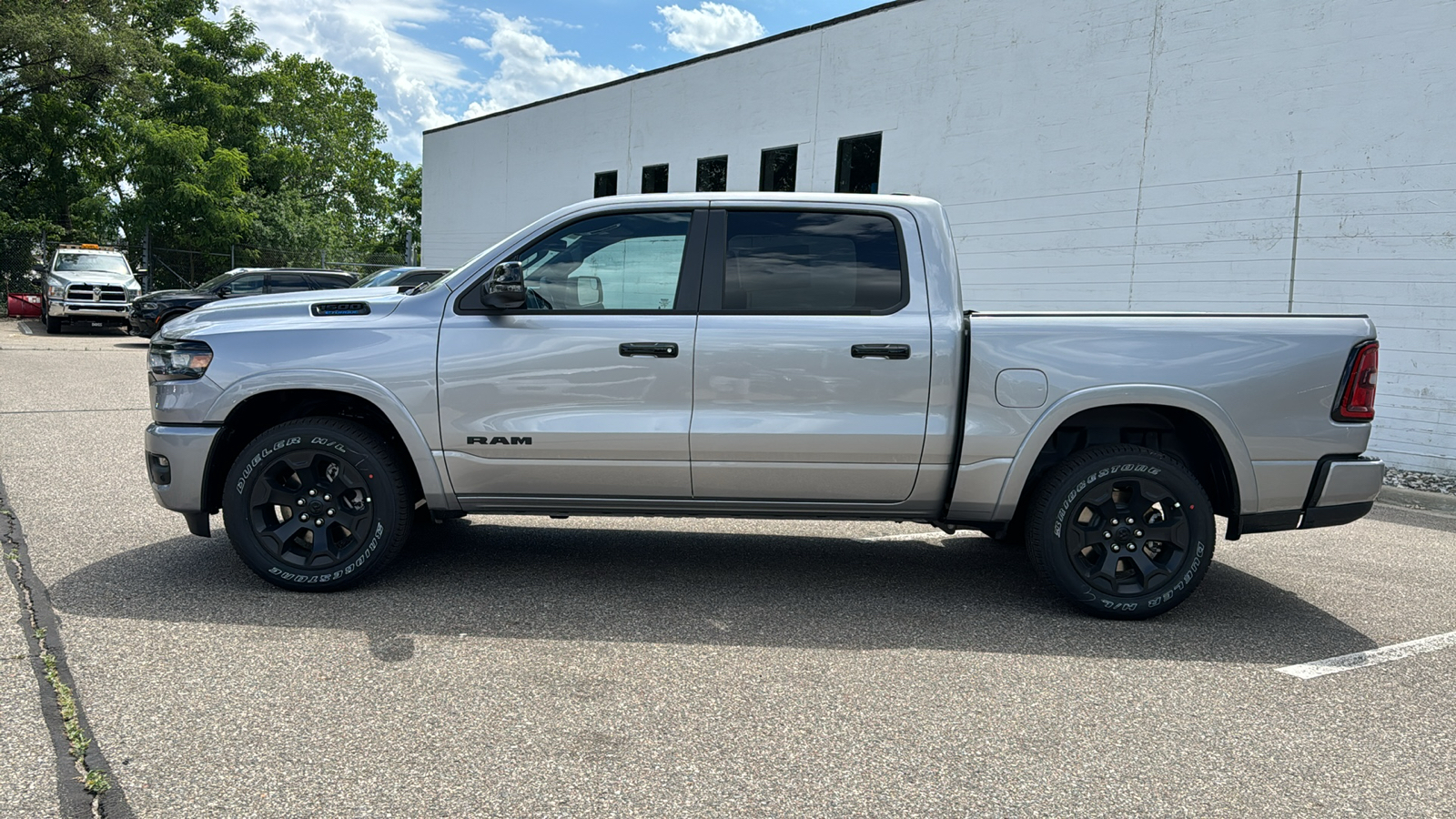 2025 Ram 1500 Big Horn/Lone Star 2