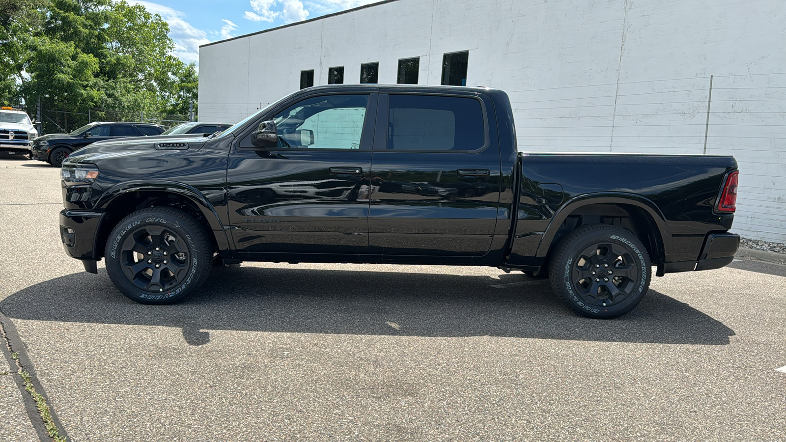 2025 Ram 1500 Big Horn/Lone Star 2