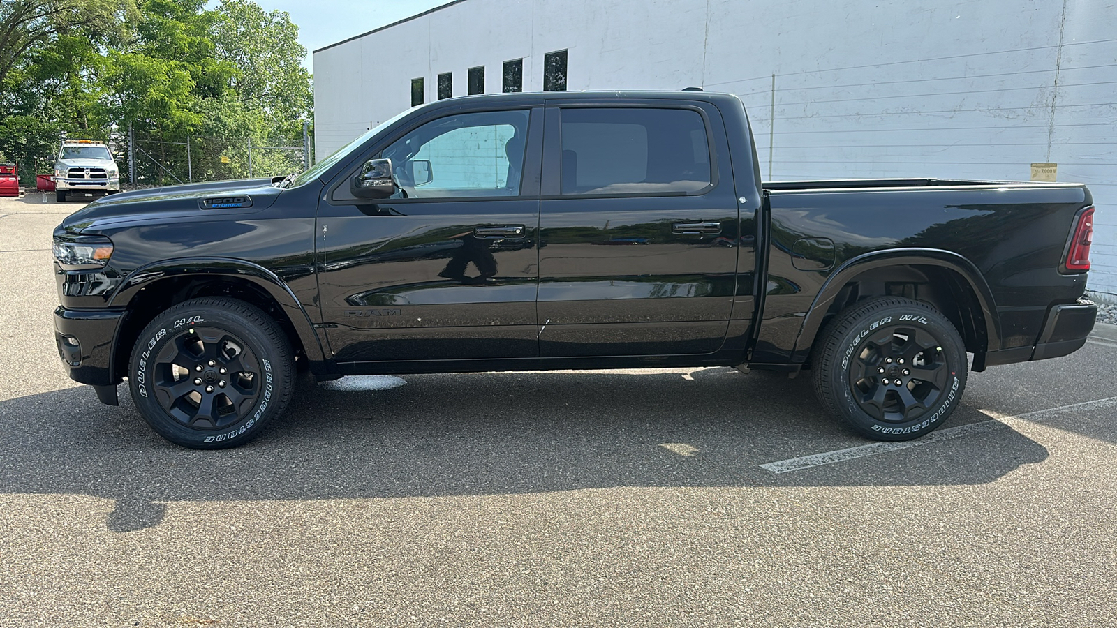 2025 Ram 1500 Big Horn/Lone Star 2