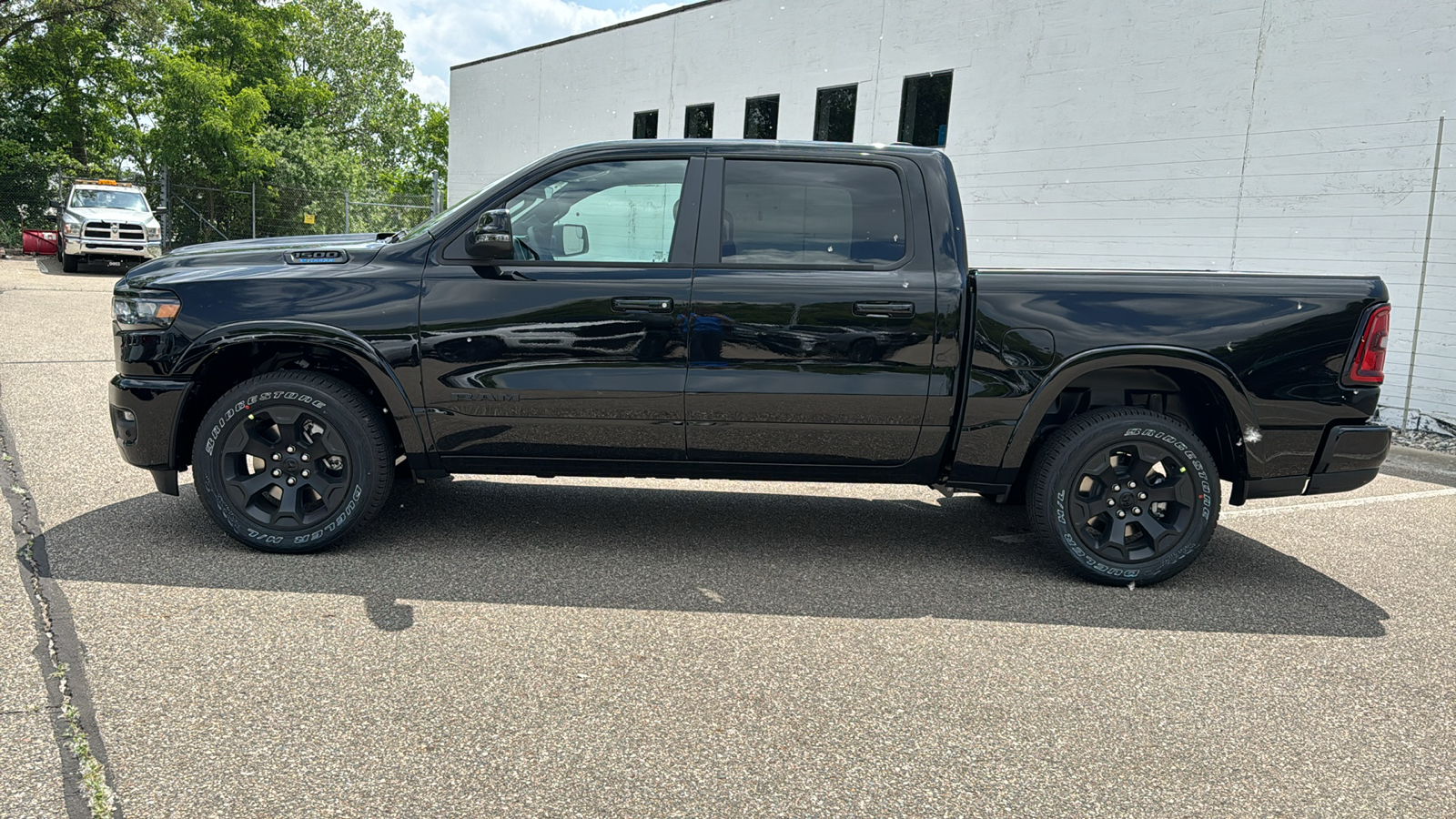 2025 Ram 1500 Big Horn/Lone Star 2