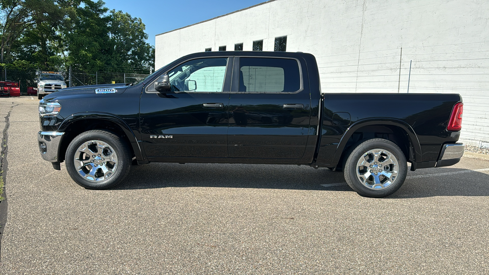 2025 Ram 1500 Big Horn/Lone Star 2