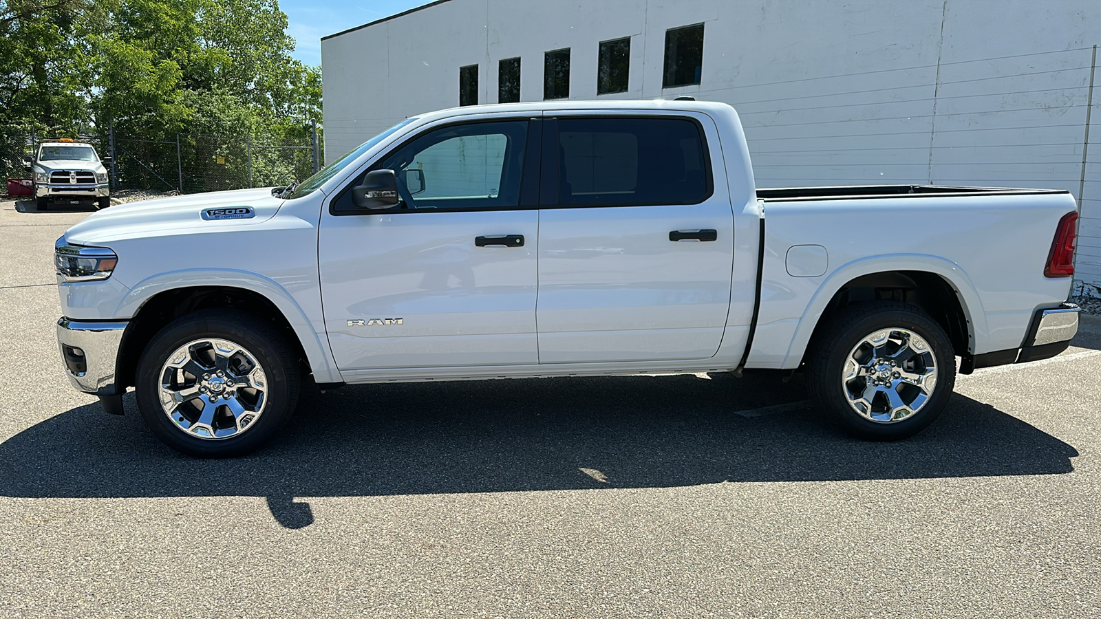 2025 Ram 1500 Big Horn/Lone Star 2