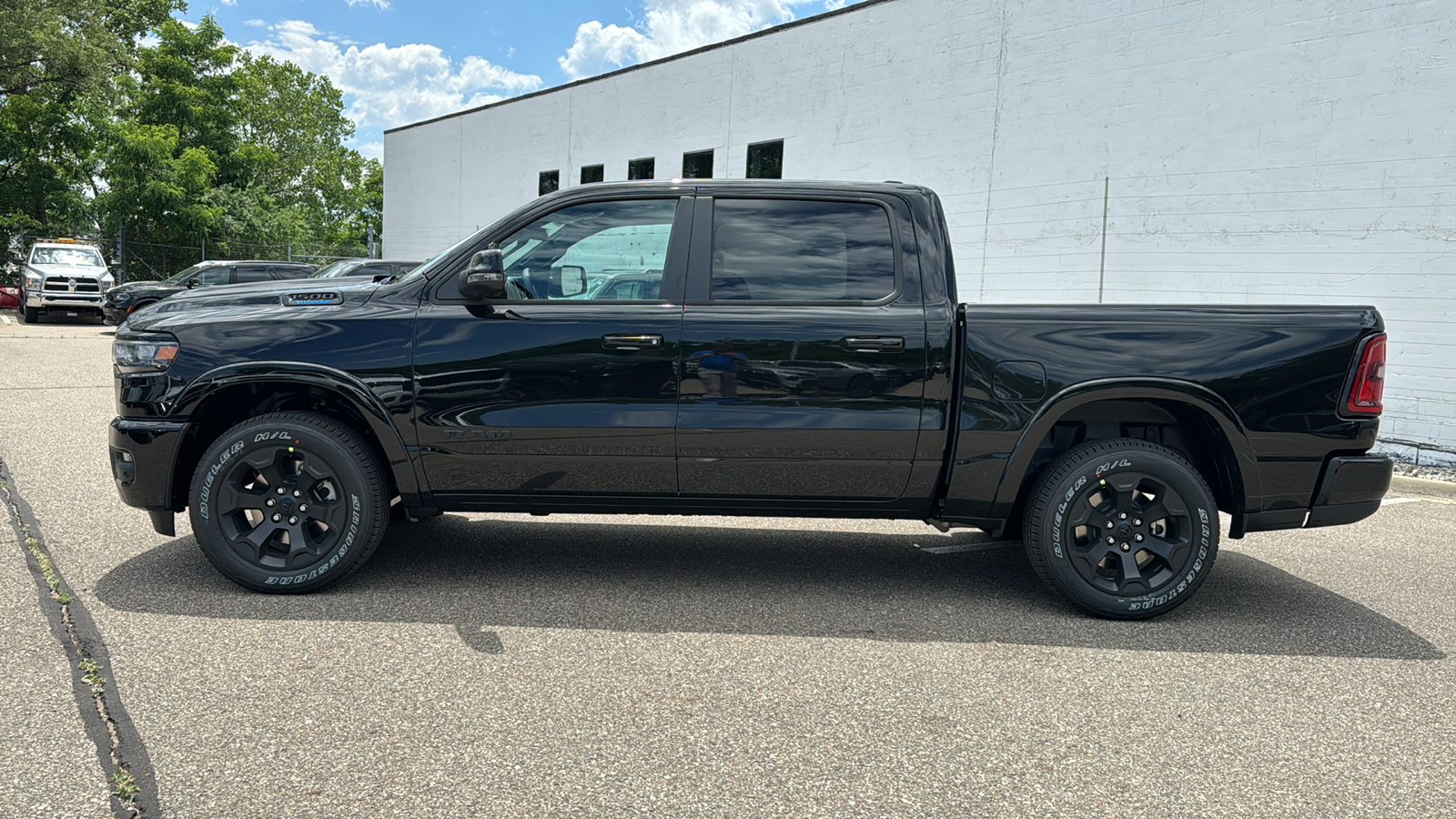 2025 Ram 1500 Big Horn/Lone Star 2