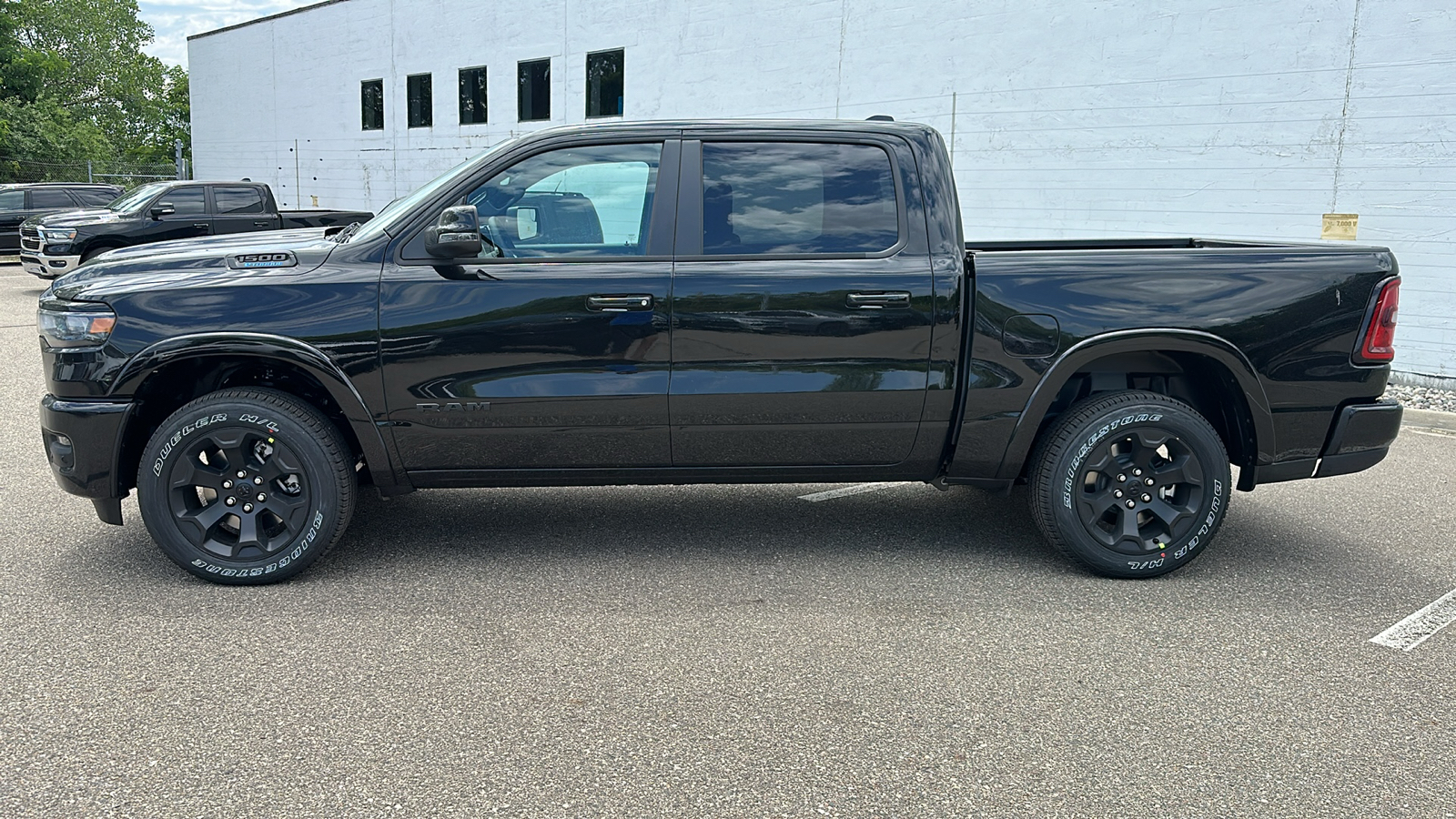 2025 Ram 1500 Big Horn/Lone Star 2