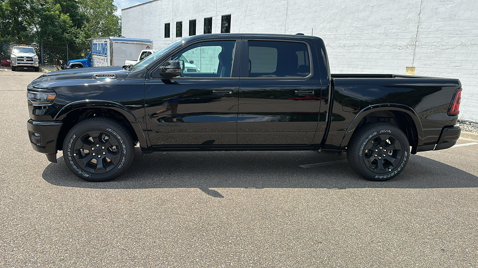 2025 Ram 1500 Big Horn/Lone Star 2