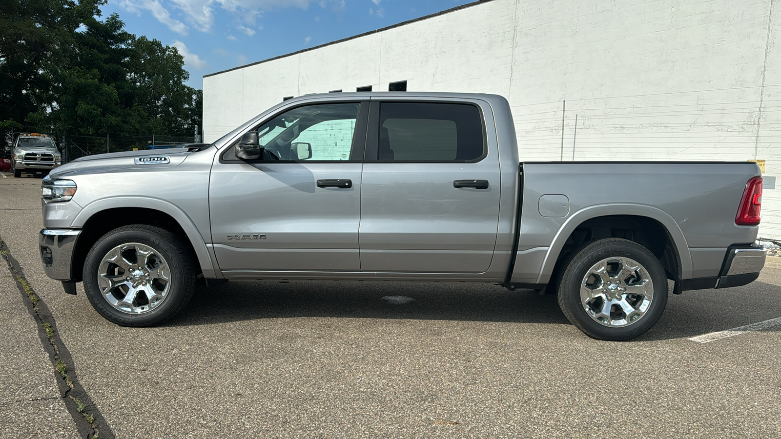 2025 Ram 1500 Big Horn/Lone Star 2