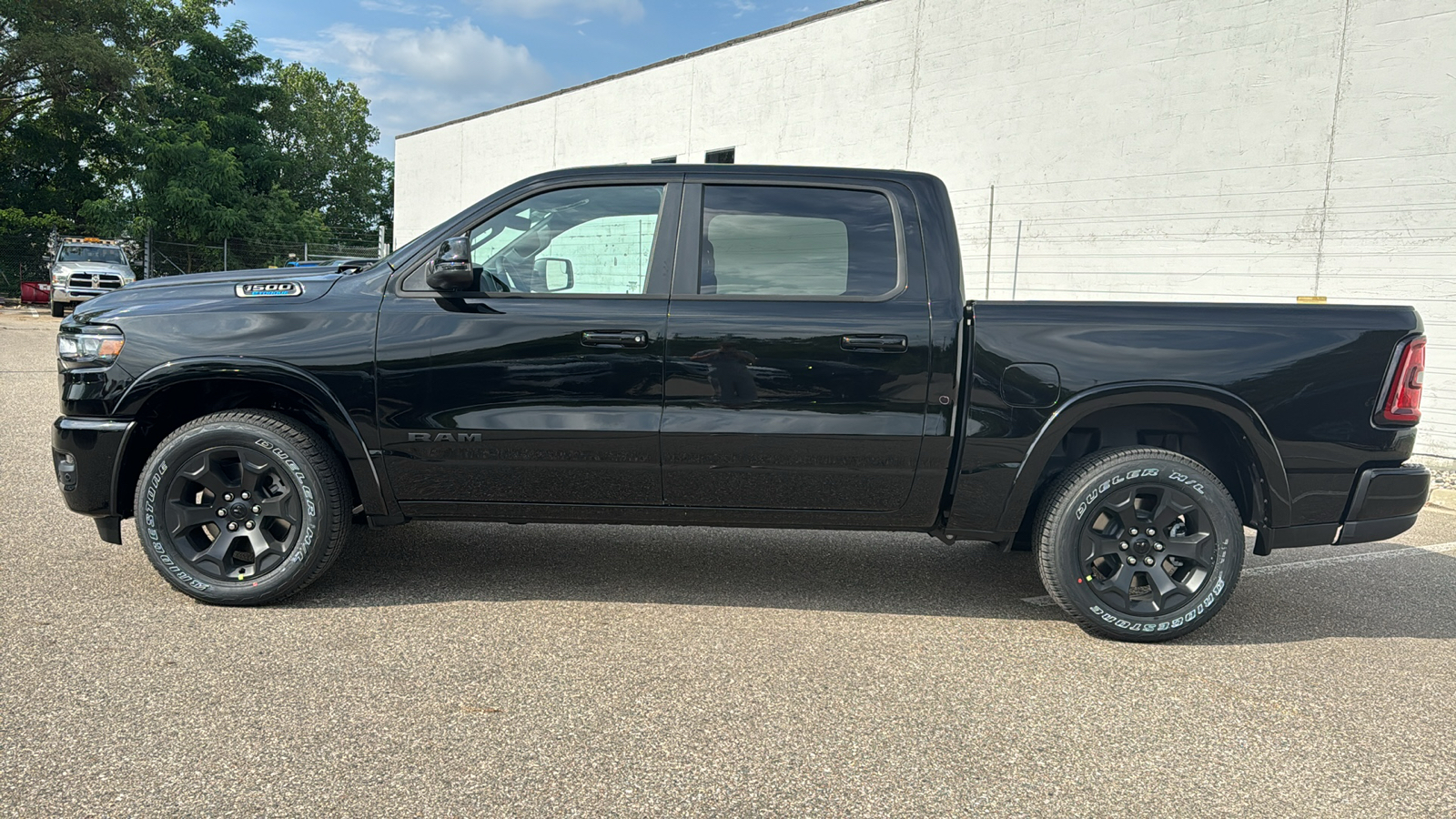 2025 Ram 1500 Big Horn/Lone Star 2