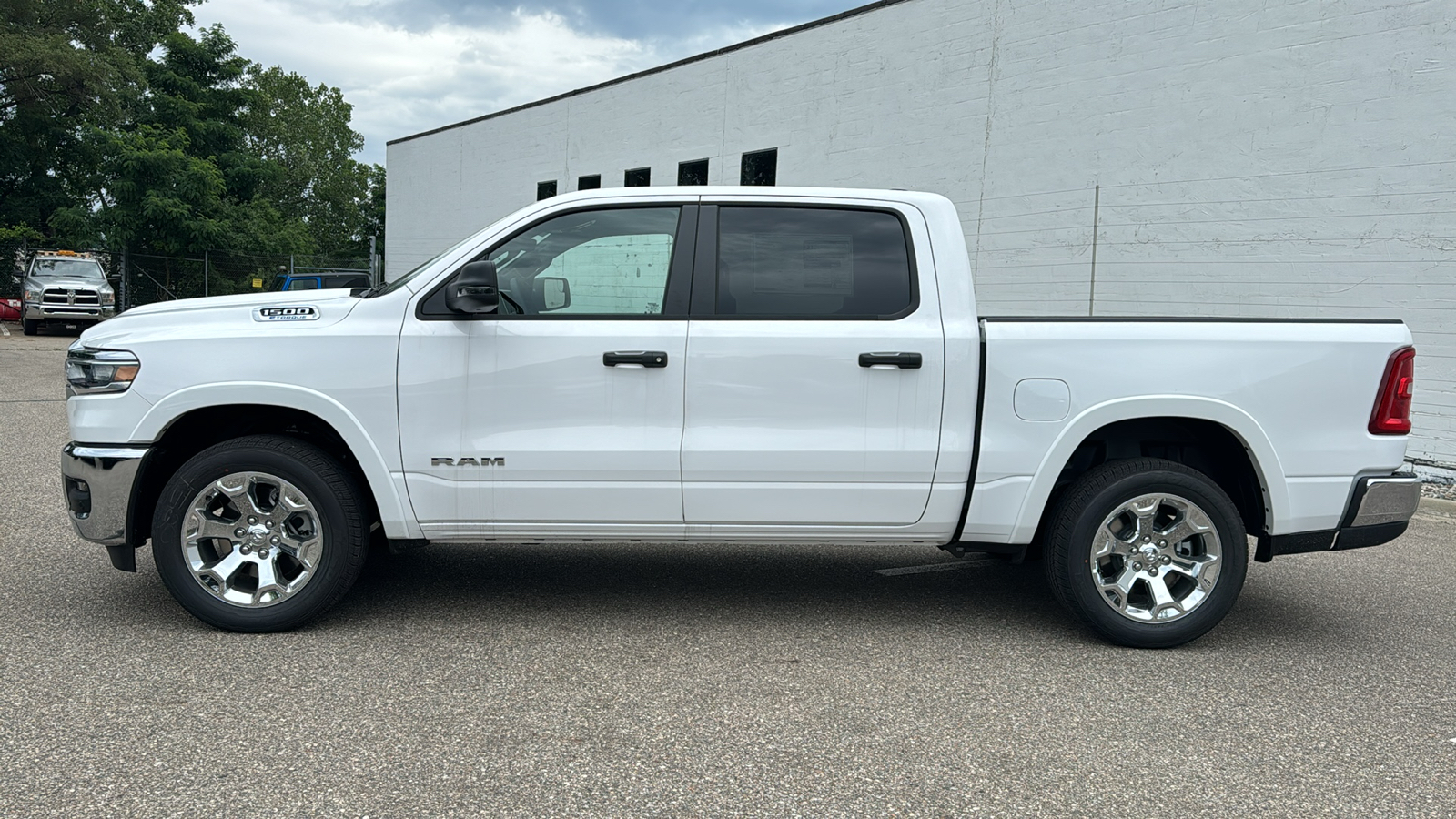 2025 Ram 1500 Big Horn/Lone Star 2