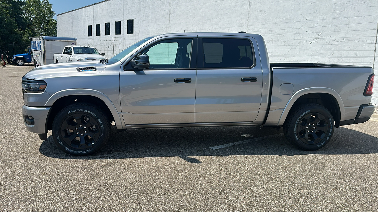 2025 Ram 1500 Big Horn/Lone Star 2